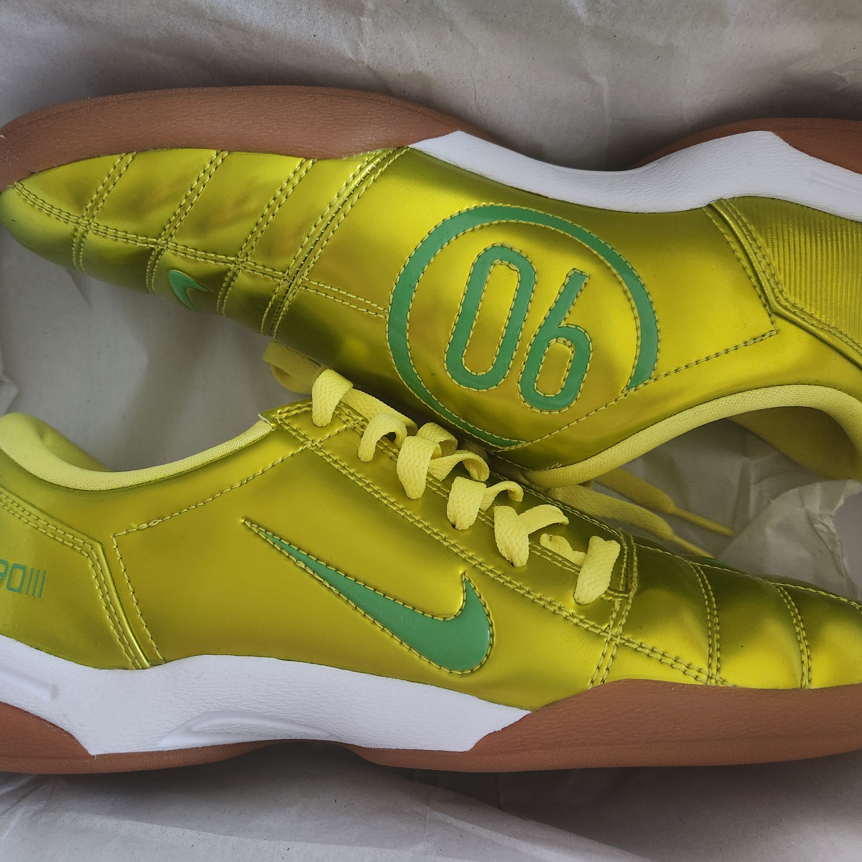 Nike Total 90 III SP Dynamic Yellow Green Spark 착용 스타일