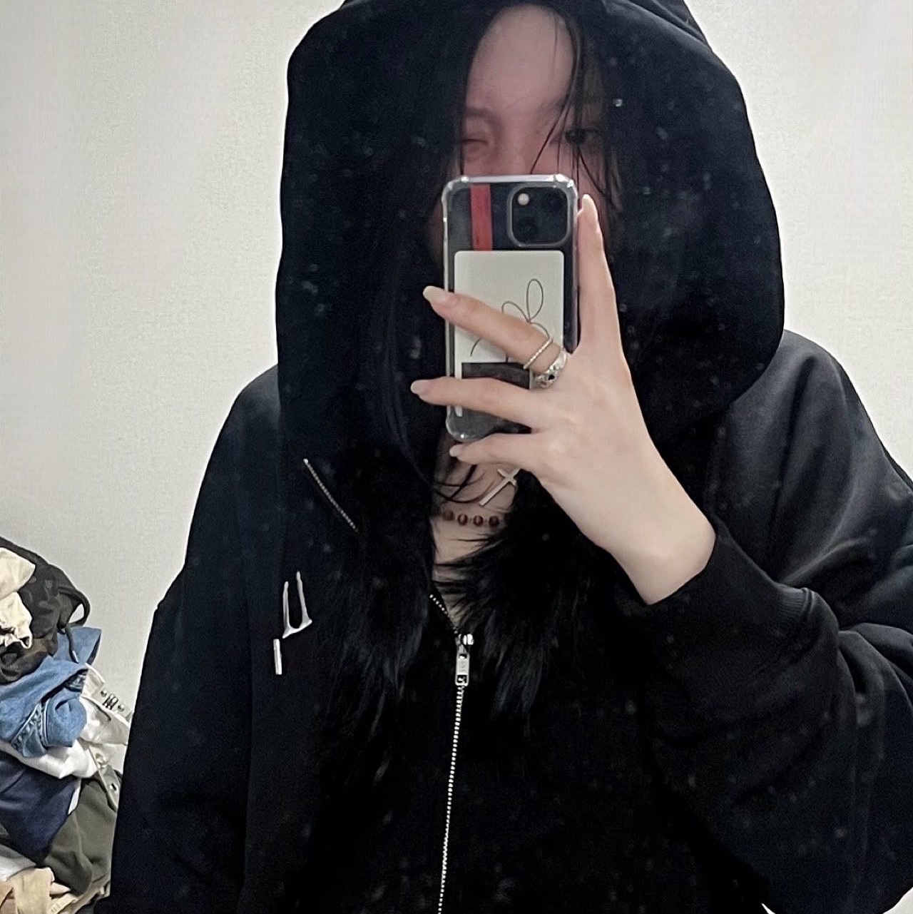 G-DRAGON Ubermensch Hoodie White 착용 스타일