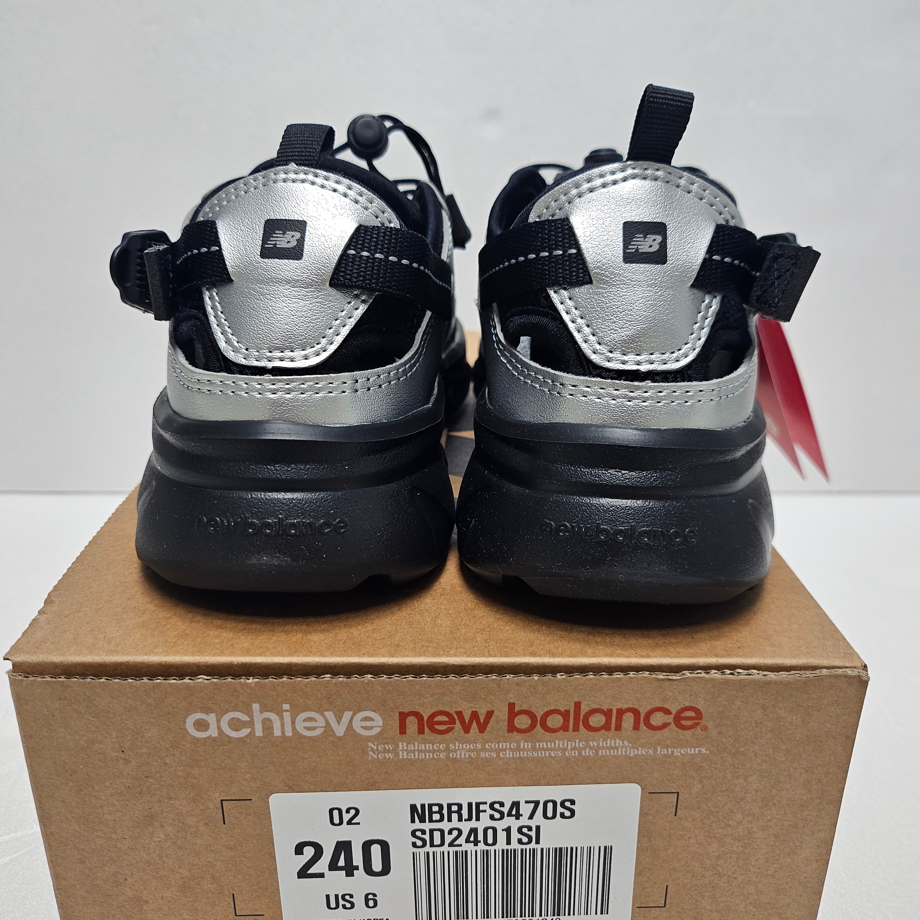 New Balance Kave Sandal Silver 착용 스타일 - 3