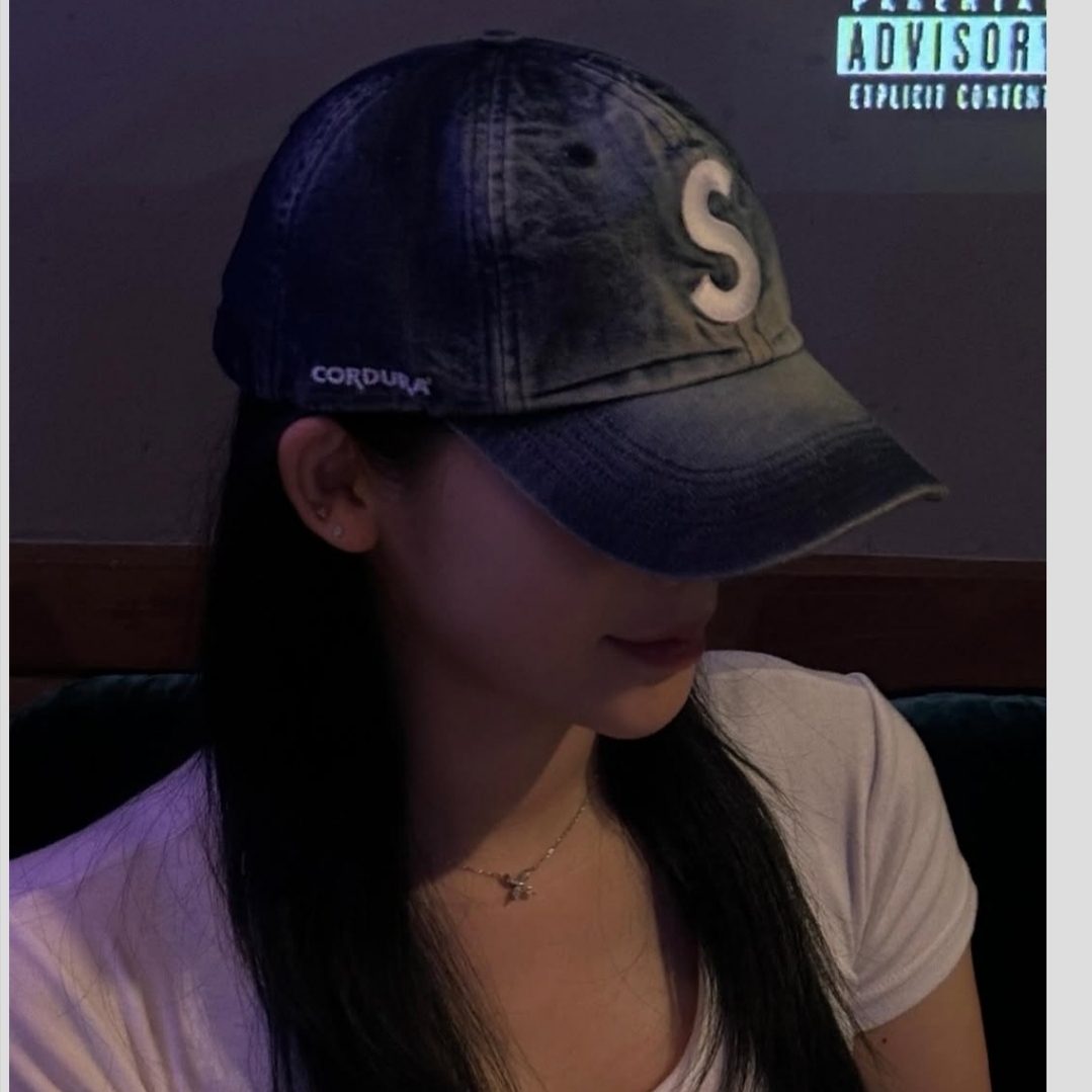 Supreme Cordura Denim S Logo 6-Panel Bleached Indigo - 25SS 착용 스타일 - 2