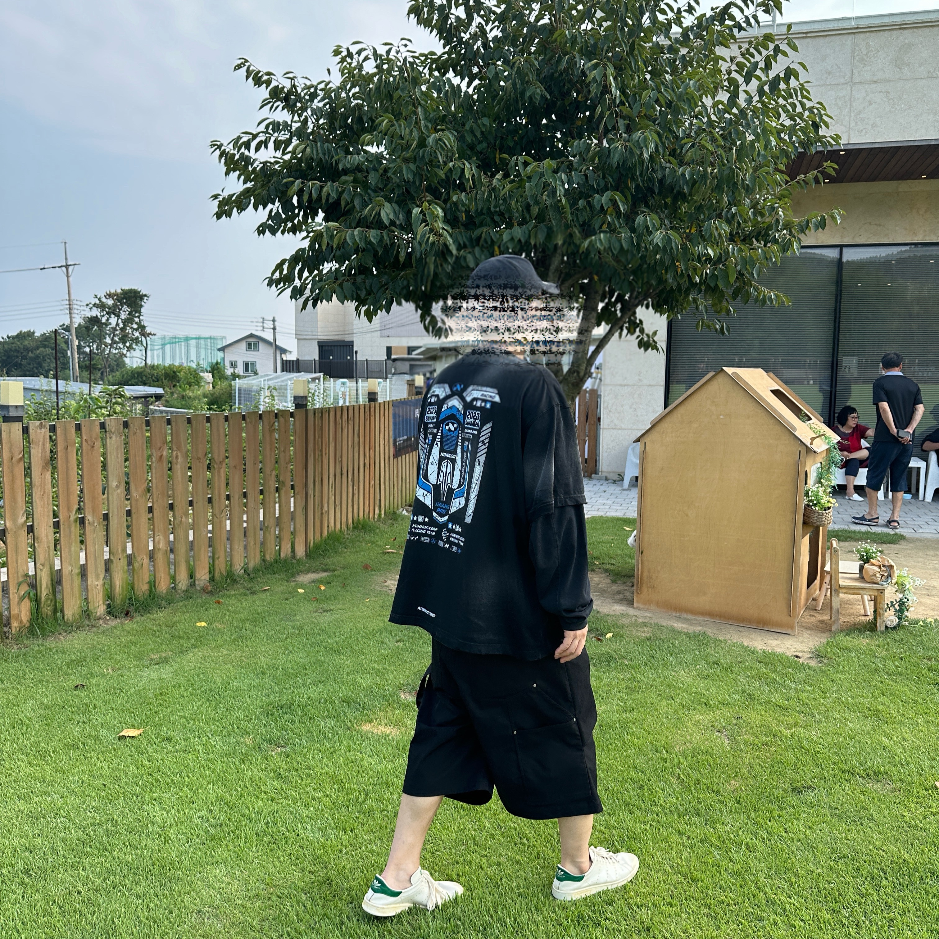 Nonnod Grandprix T-shirt Washed Black, Nonnod Alpine Carpenter Shorts Black 착용 스타일 - 1