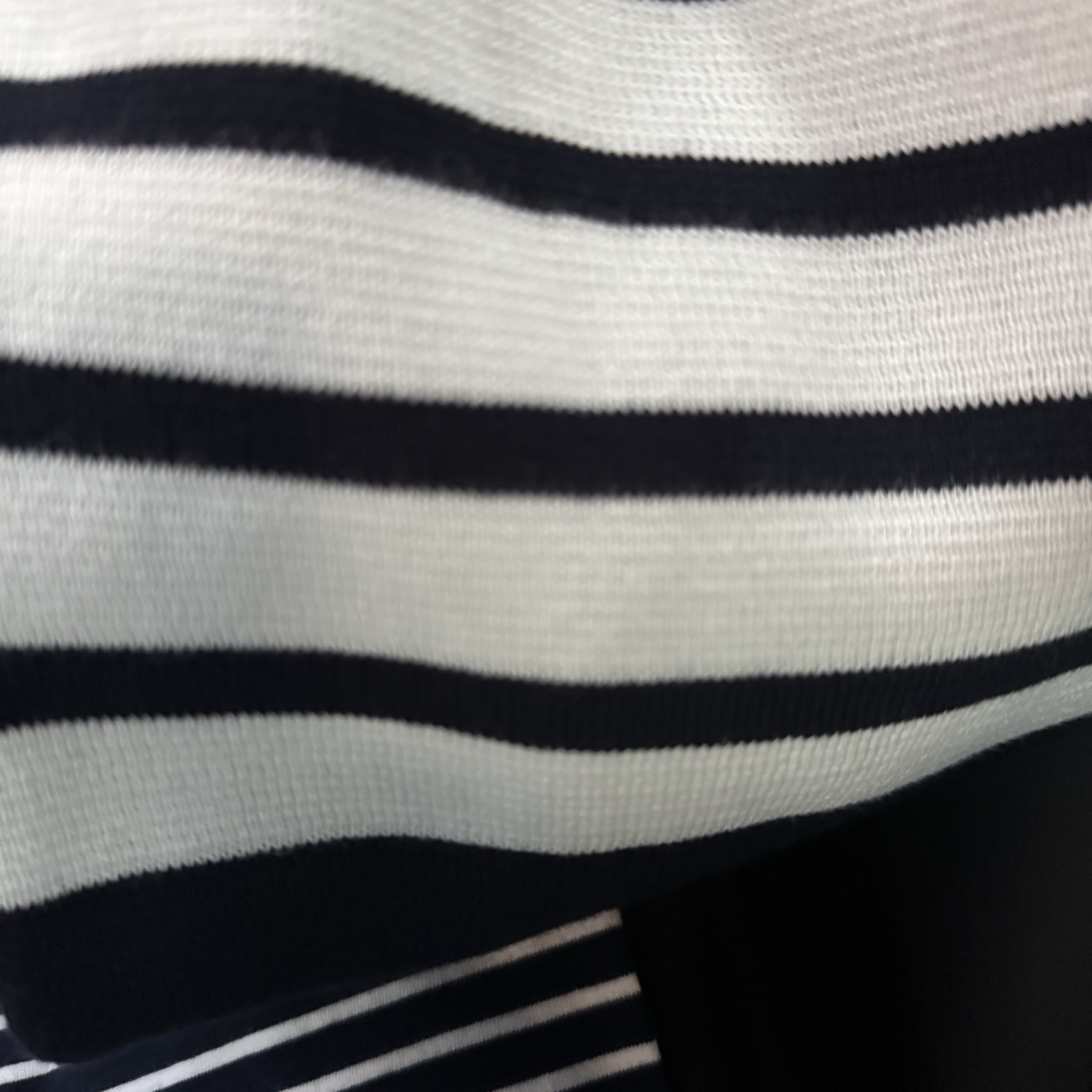 Thom Browne Milano Stitch 4-Bar Cardigan Navy 착용 스타일