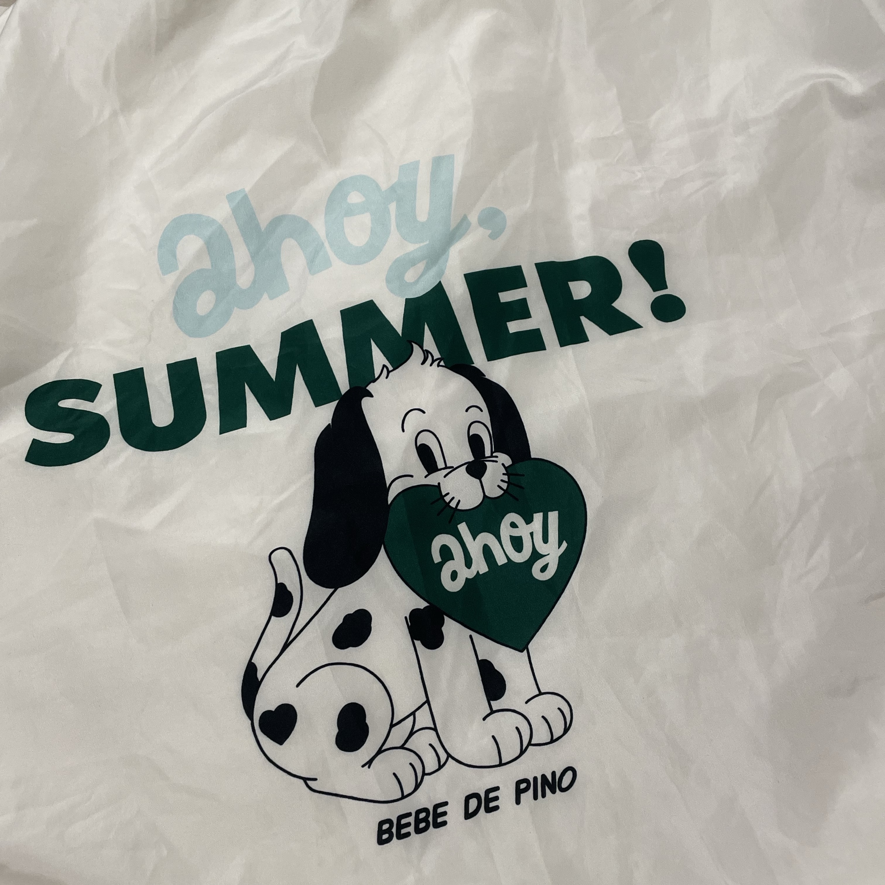 Starbucks x Bebe De Pino Beach Towel Poncho, Starbucks x Bebe De Pino Waterful Big Bag 착용 스타일 - 2