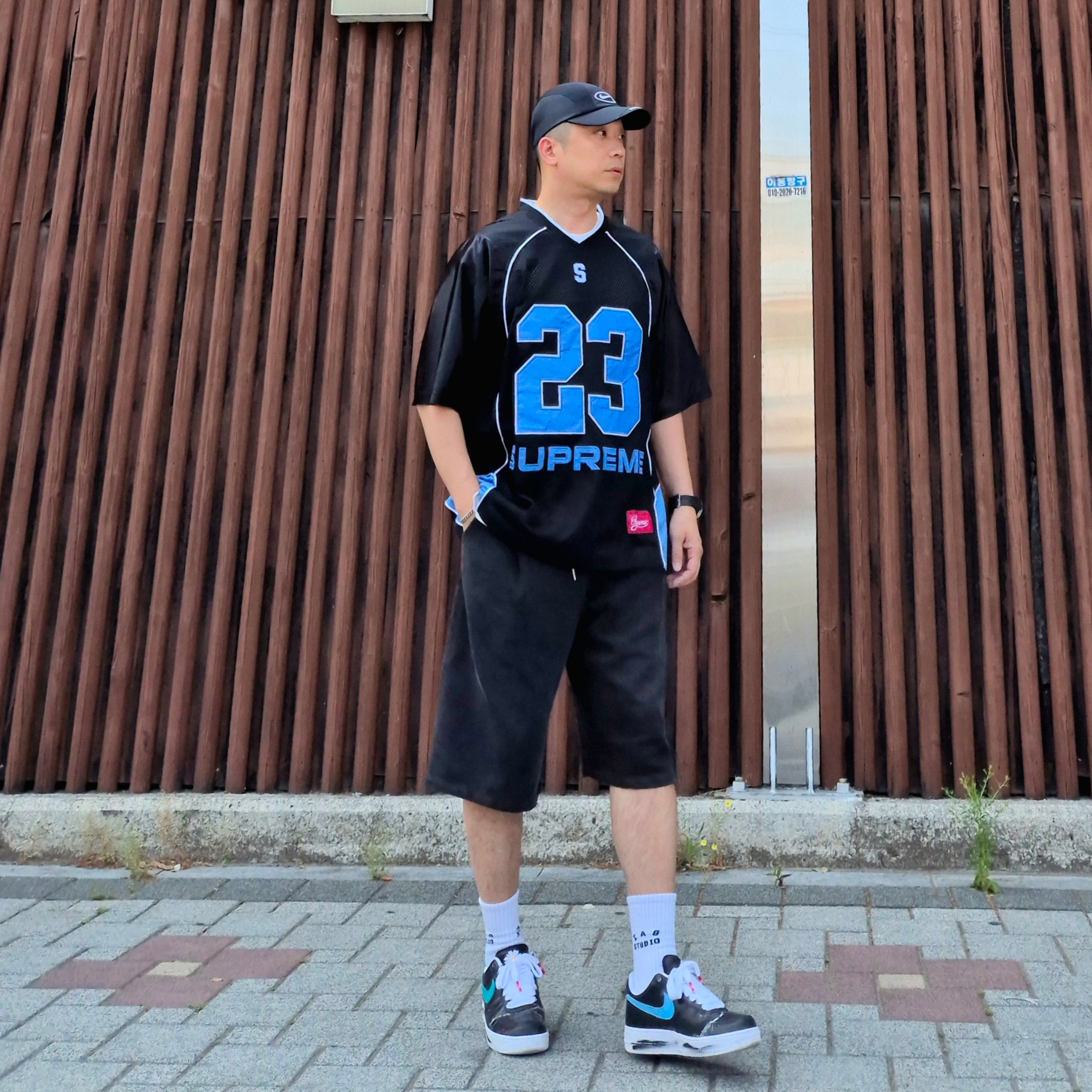 Nike x Peaceminusone Air Force 1 Low Para-Noise 3.0 Black and Multicolor, IAB Studio Socks White (5 Pack) 착용 스타일 - 2
