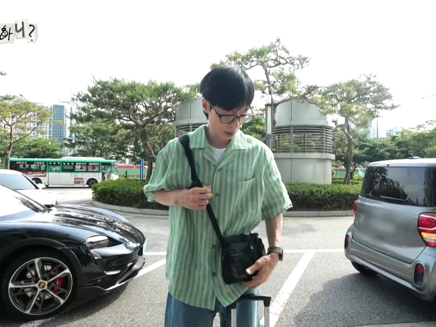 STU Back Raglan Stripe Linen Shirt Green 착용 스타일 - 2