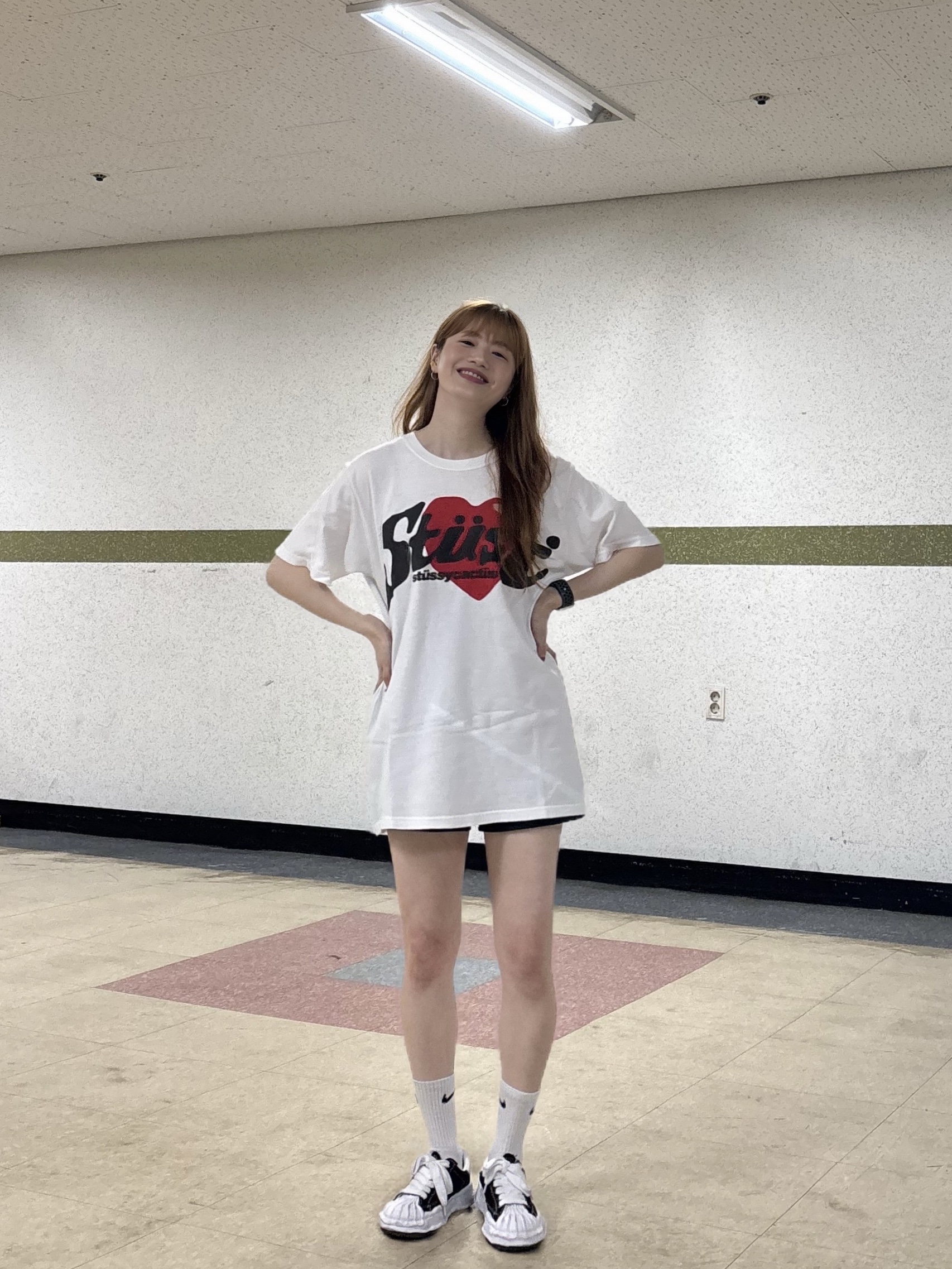Stussy x Cactus Plant Flea Market Heart T-Shirt, Maison Mihara Yasuhiro Blakey OG Sole Canvas Low-top Sneakers Black White 착용 스타일 - 3