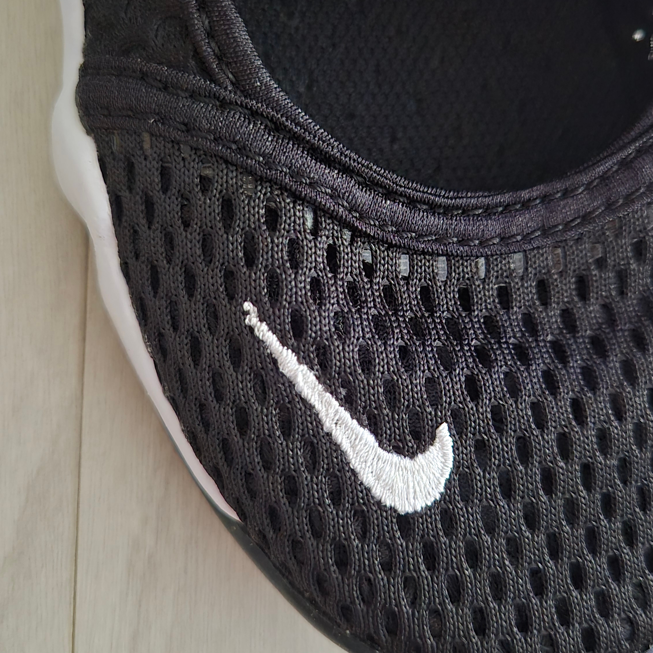 (GS/PS) Nike Air Rift Black White 착용 스타일 - 3