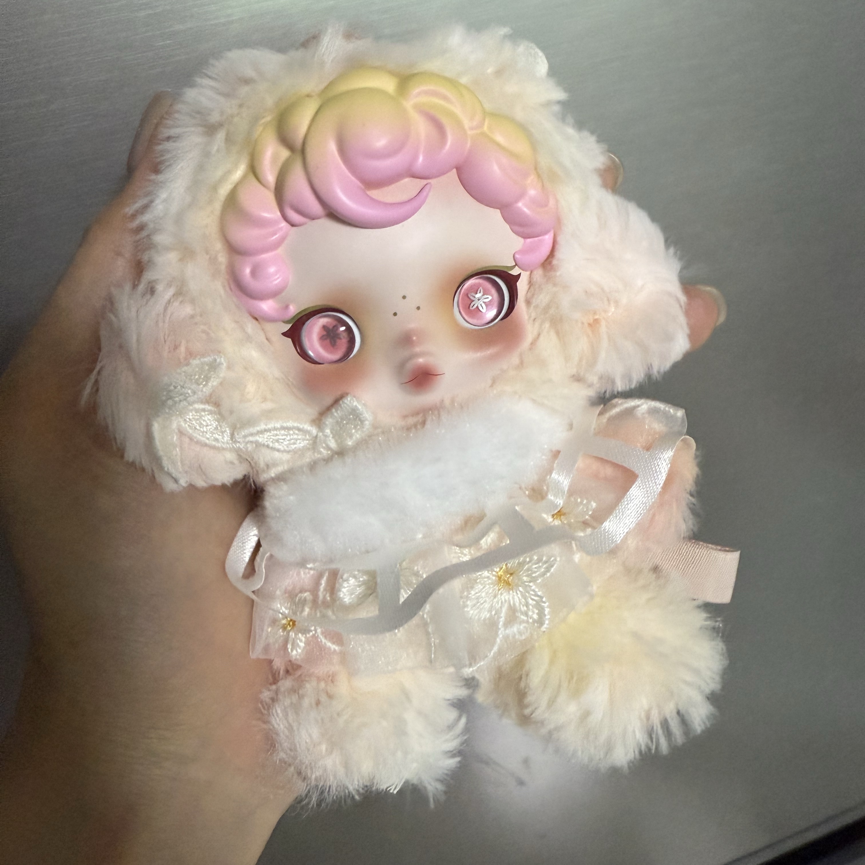 Pop Mart Skullpanda L’Impressionnisme Series Plush Doll (9 Blind Boxes), Pop Mart Skullpanda L’Impressionnisme Series Plush Doll In The Garden (Opened Case) 착용 스타일 - 5