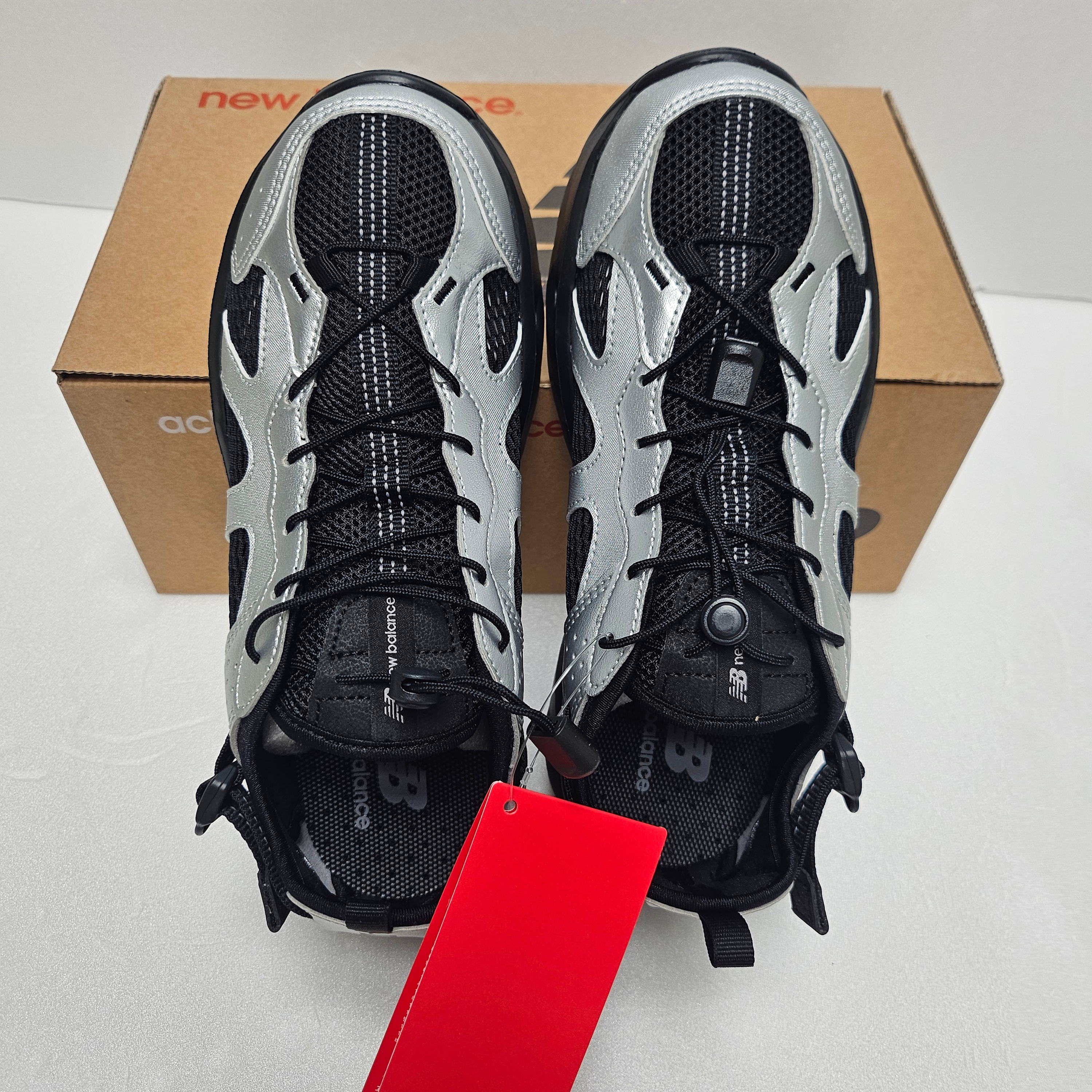 New Balance Kave Sandal Silver 착용 스타일 - 1
