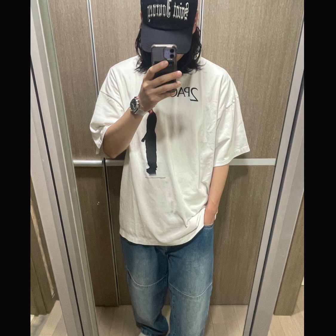 Saint Mxxxxxx x 2Pac S/S T-Shirt White - 25SS, Supreme x Dickies Double Knee Baggy Jean Washed Indigo - 23FW 착용 스타일 - 2