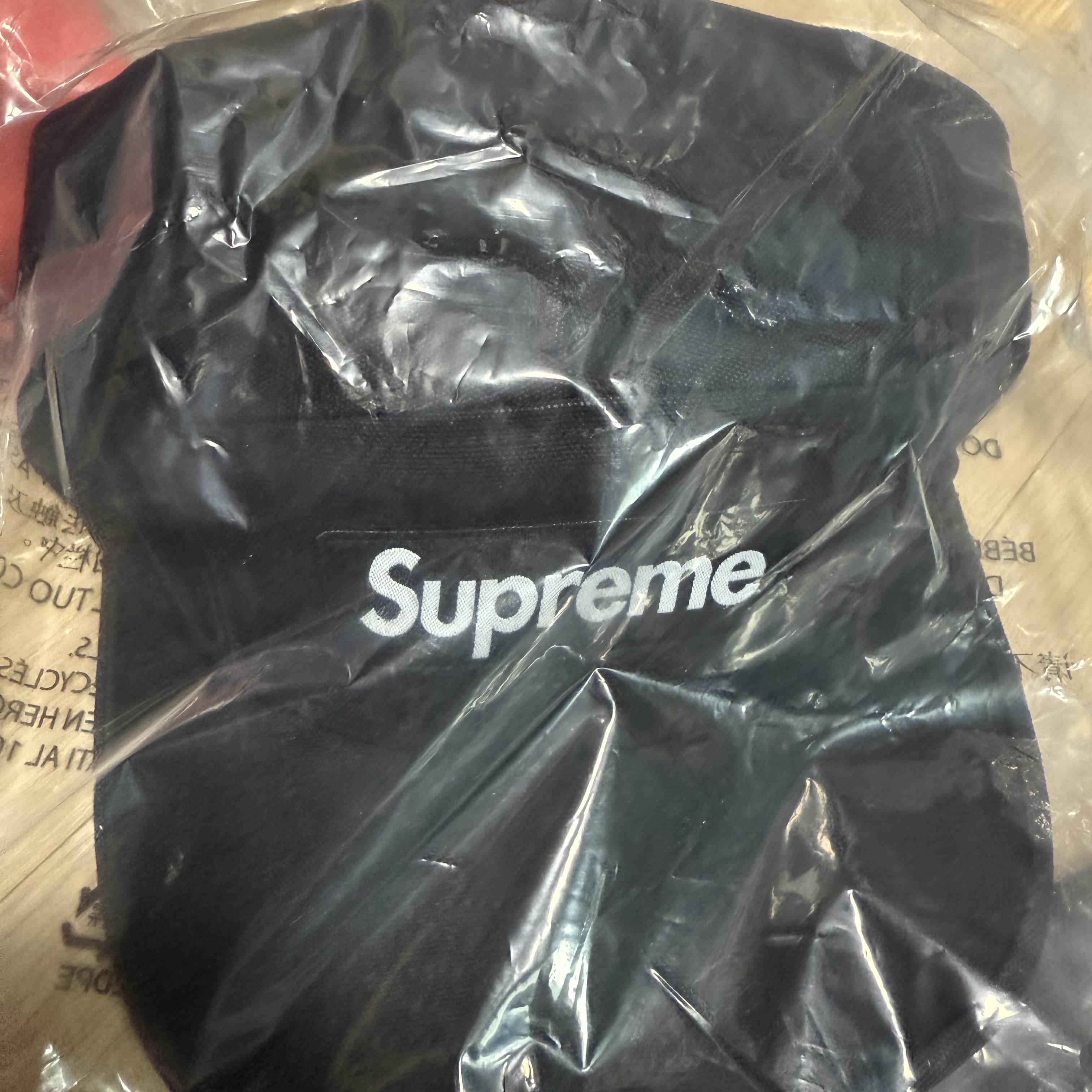 Supreme Ventile Camp Cap Coral - 25SS, Supreme Ventile Camp Cap Black - 25SS 착용 스타일 - 5