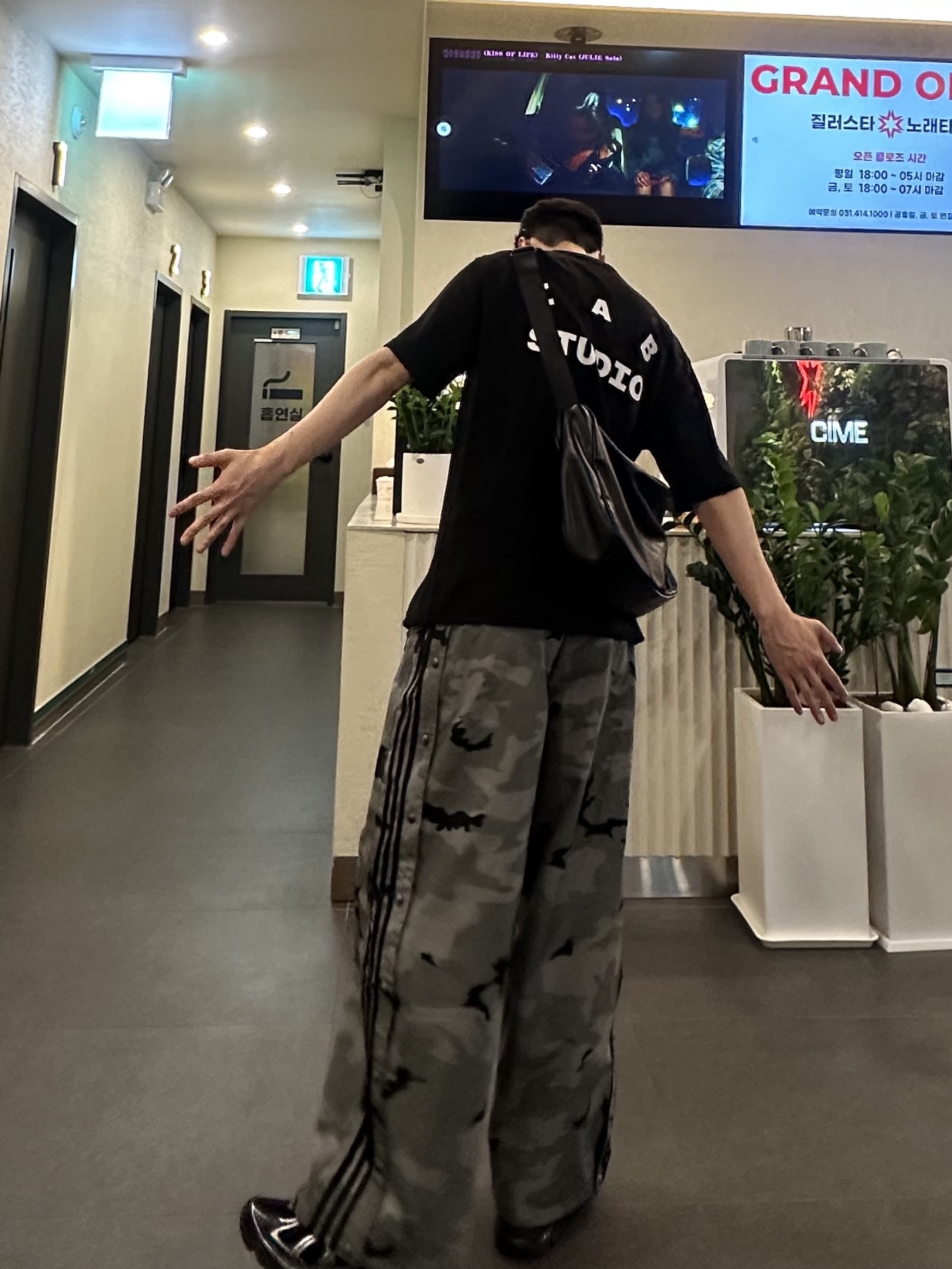 Adidas x Thug Club Track Pant Black Cream White - KR Sizing, Asics GT-2160 Black Pure Silver 착용 스타일