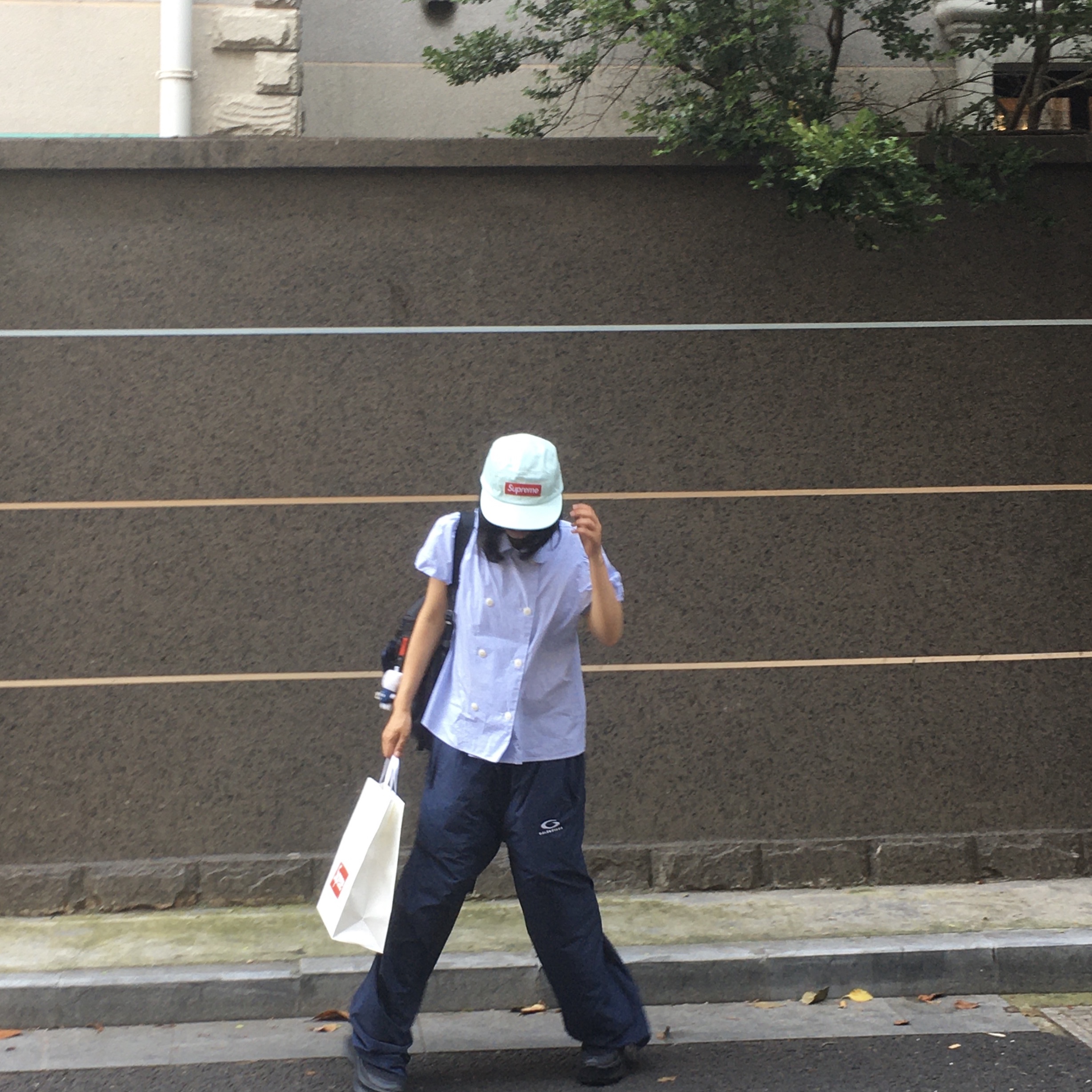 Supreme Reversible Terry Camp Cap White - 25SS, Salomon x Comme des Garcons RX Marie Jeanne Platform Black 착용 스타일 - 2