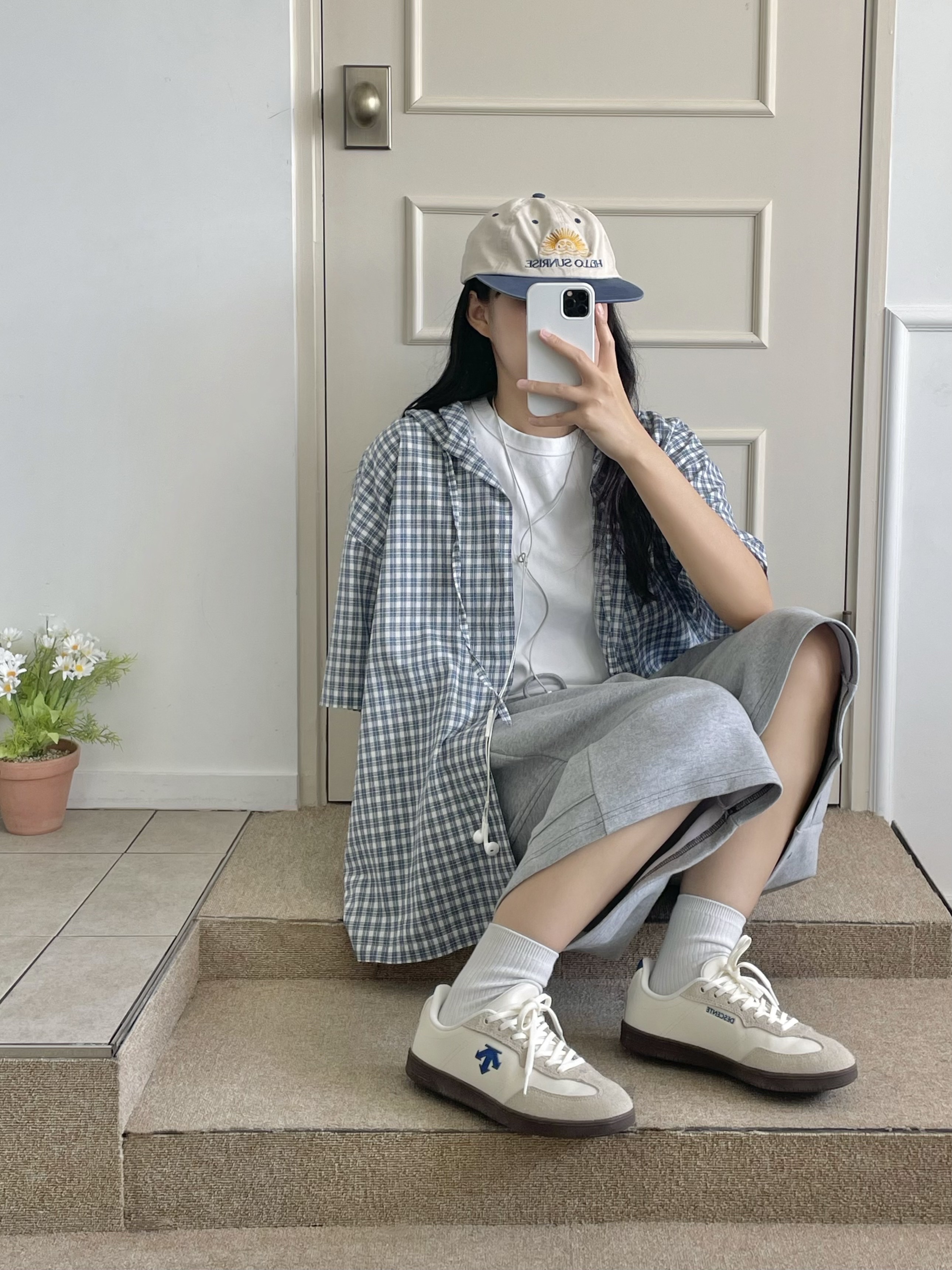 Hello Sunrise Two Tone Washed OG Logo 6Panel Cap Beige & Vintage Blue ์ฐฉ์ฉ ์คํ์ผ - 2