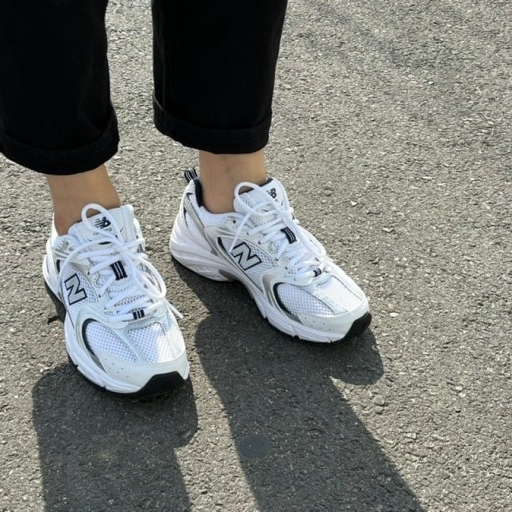 New Balance 530 White 착용 스타일