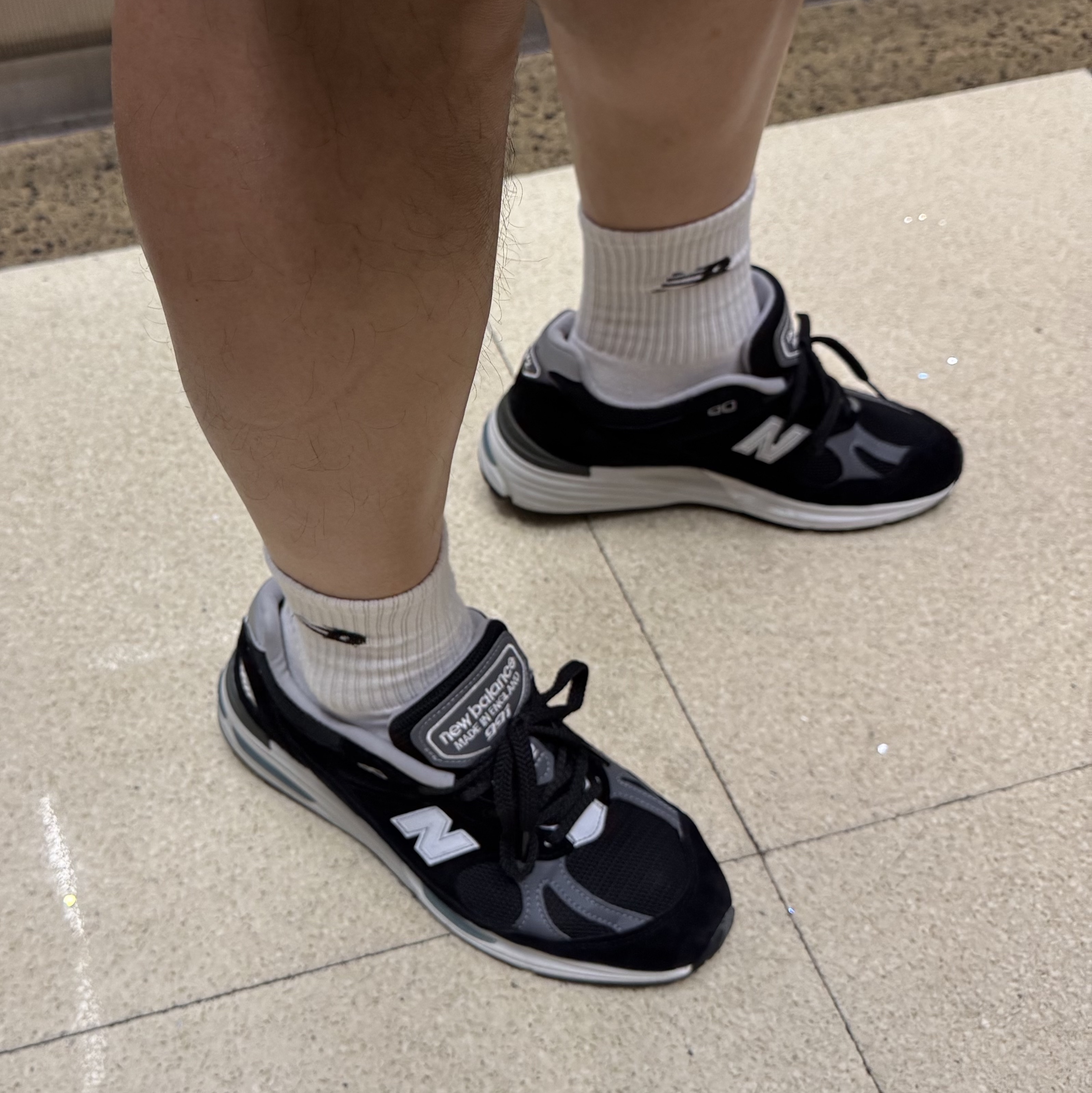 New Balance 991v2 Made in UK Black 착용 스타일