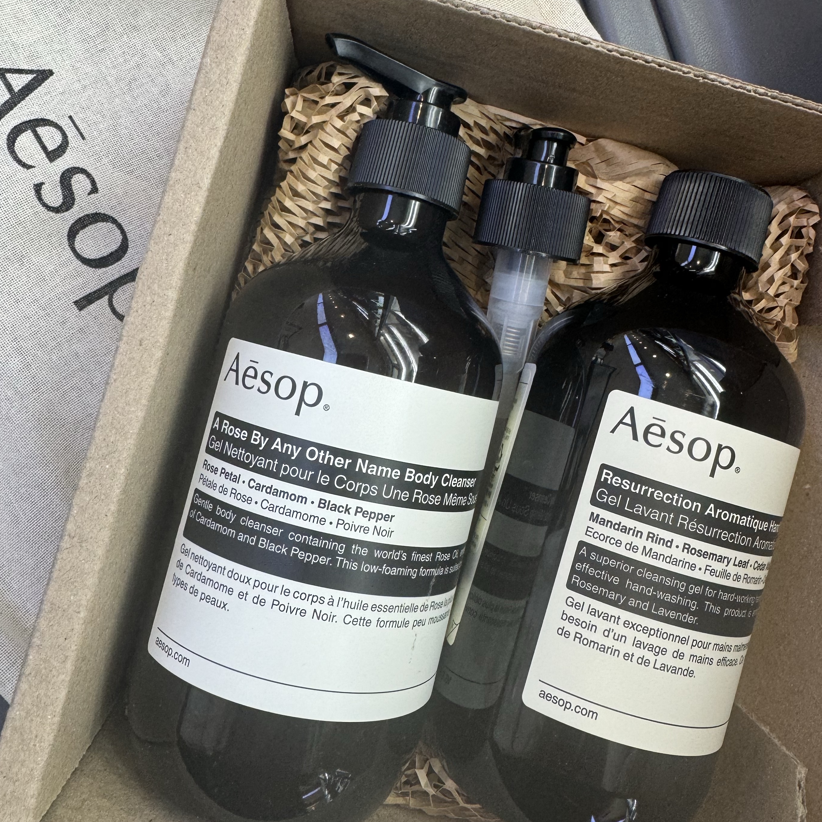Aesop A Rose By Any Other Name Body Cleanser with Pump 500ml, Aesop Resurrection Aromatique Hand Wash with Pump 500ml 착용 스타일