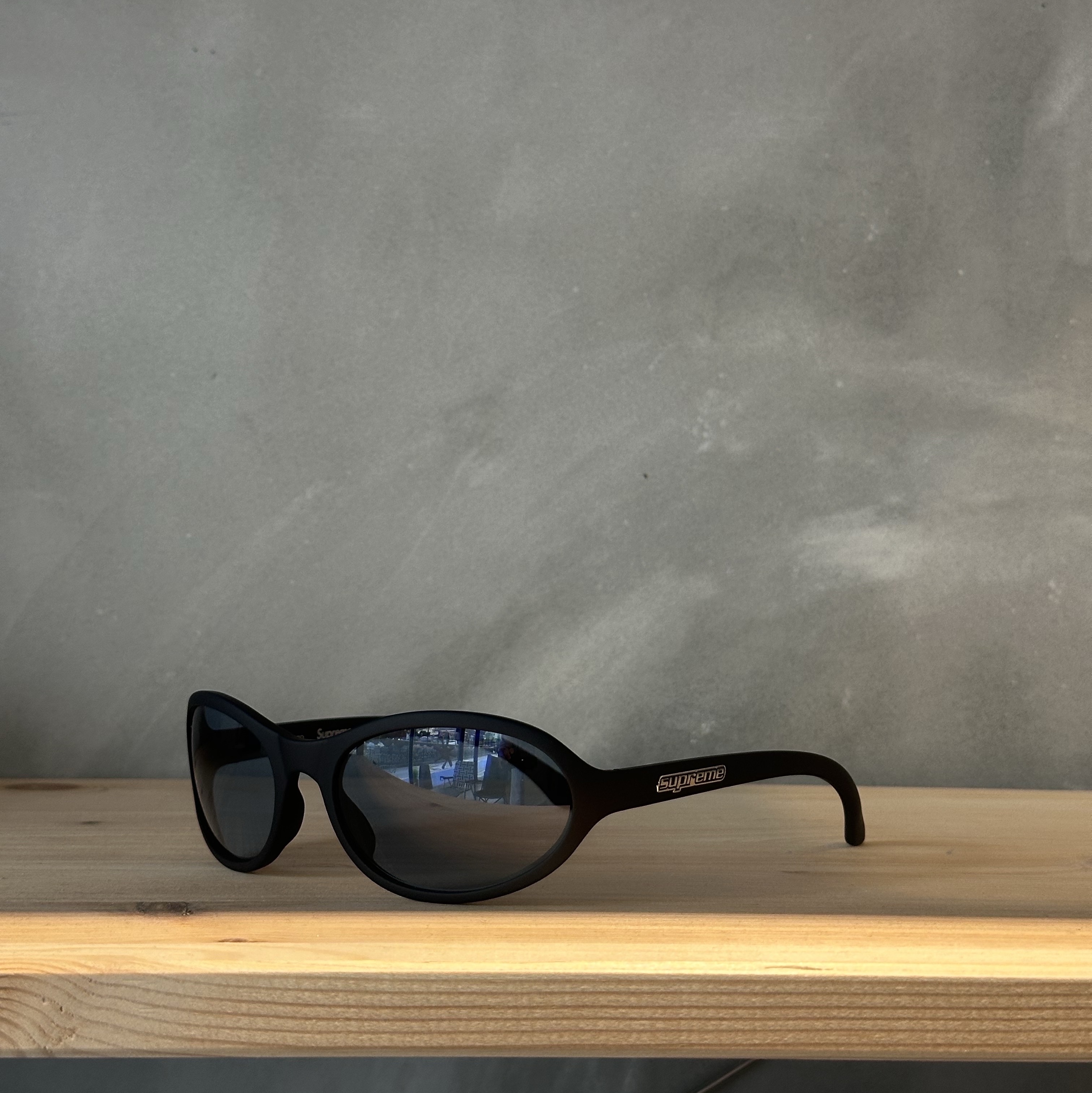 Supreme Otto Sunglasses Black - 25SS 착용 스타일