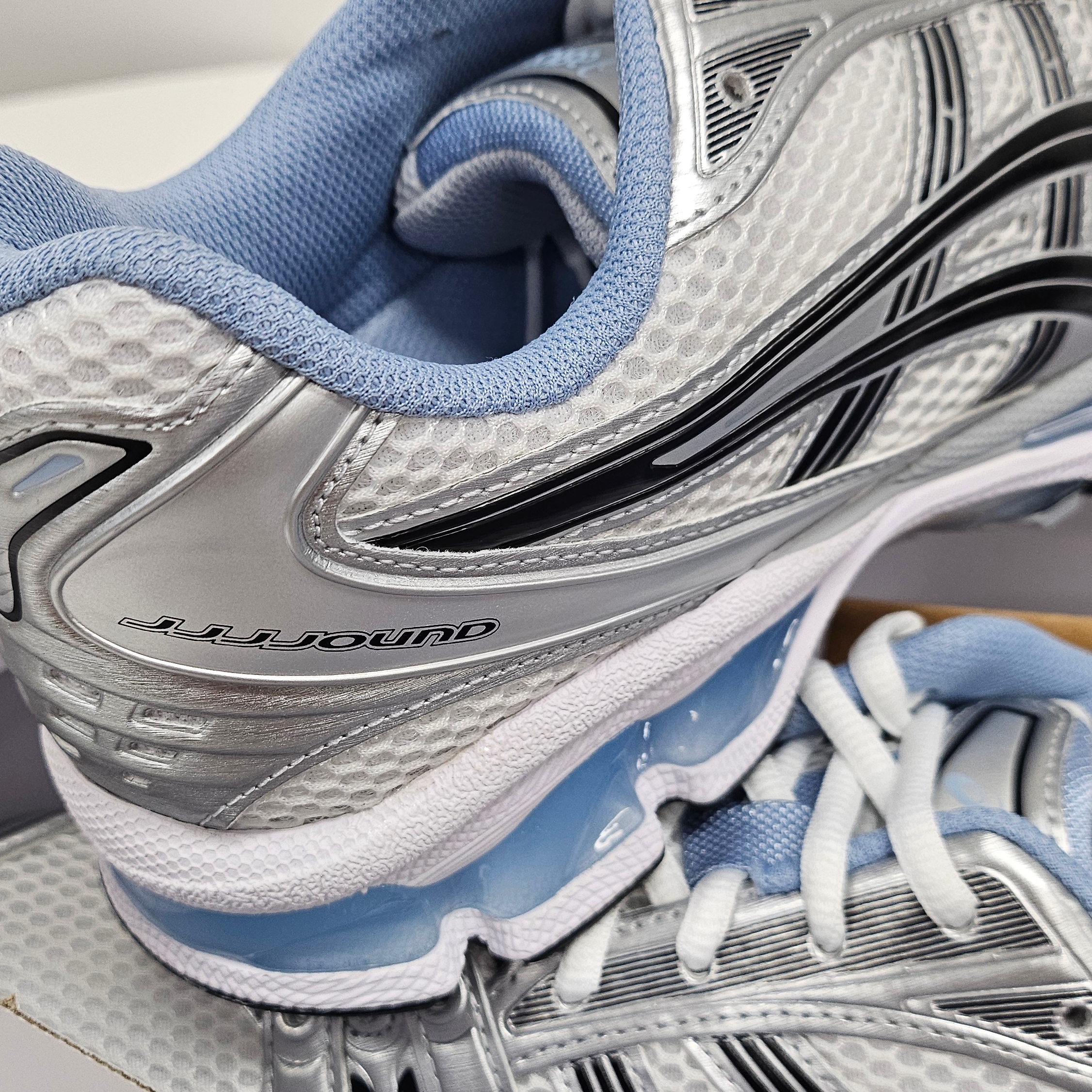 Asics x JJJJound Gel-Kayano 14 White Navy 착용 스타일 - 6