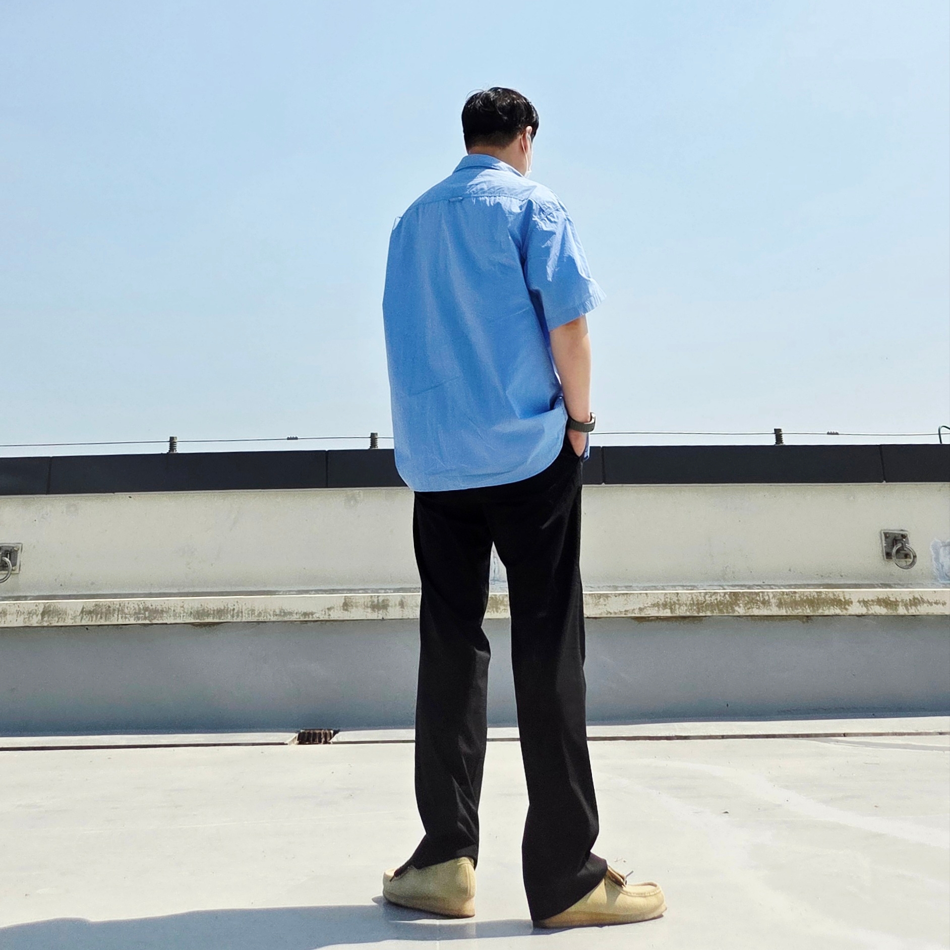 Clarks Wallabee Maple Suede 착용 스타일 - 5