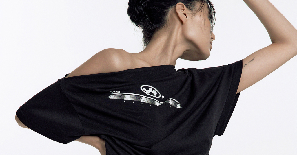 【Kashiko】Hotfix Raglan Tee Jewel cocktail ティーシャツ Kashiko】Hotfix Raglan Tee Jewel cocktail ティーシャツ