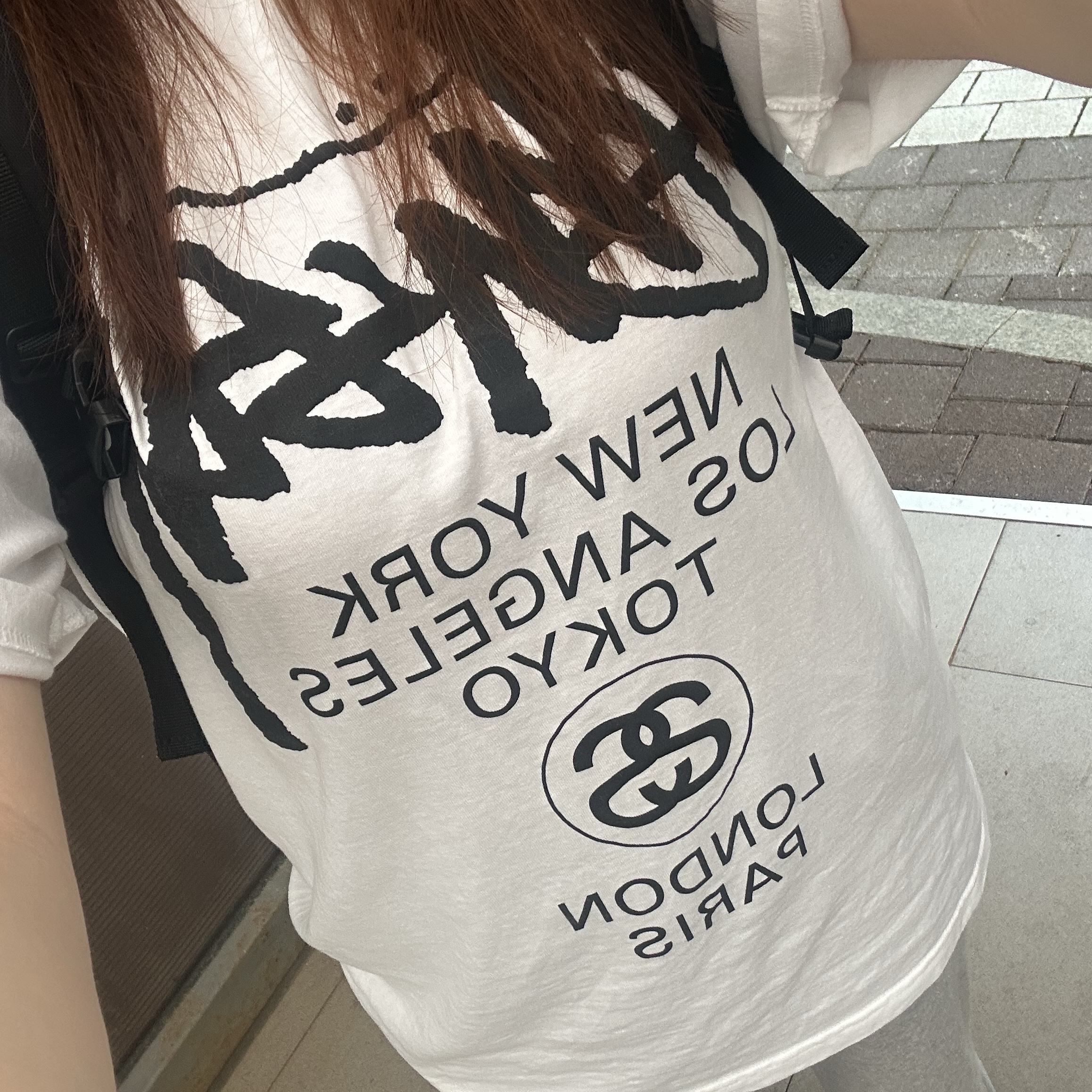 Stussy World Tour T-Shirt White 2024,2025 착용 스타일