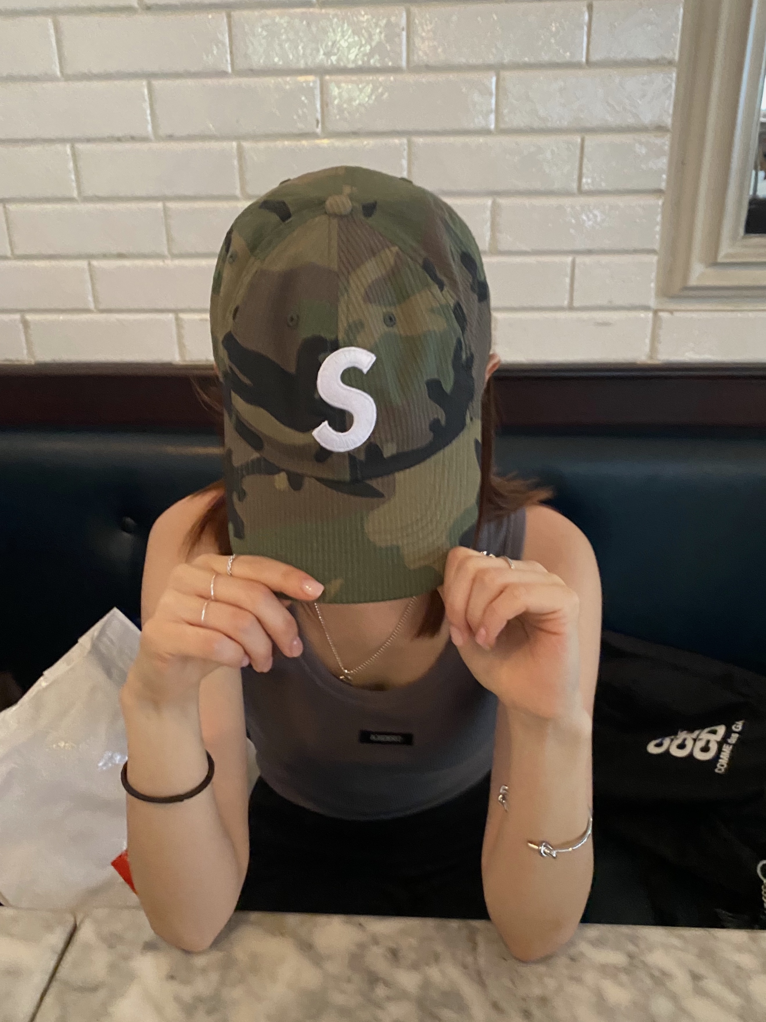 Supreme Seersucker S Logo 6-Panel Woodland Camo - 24SS, CDG Backpack Black 착용 스타일 - 1