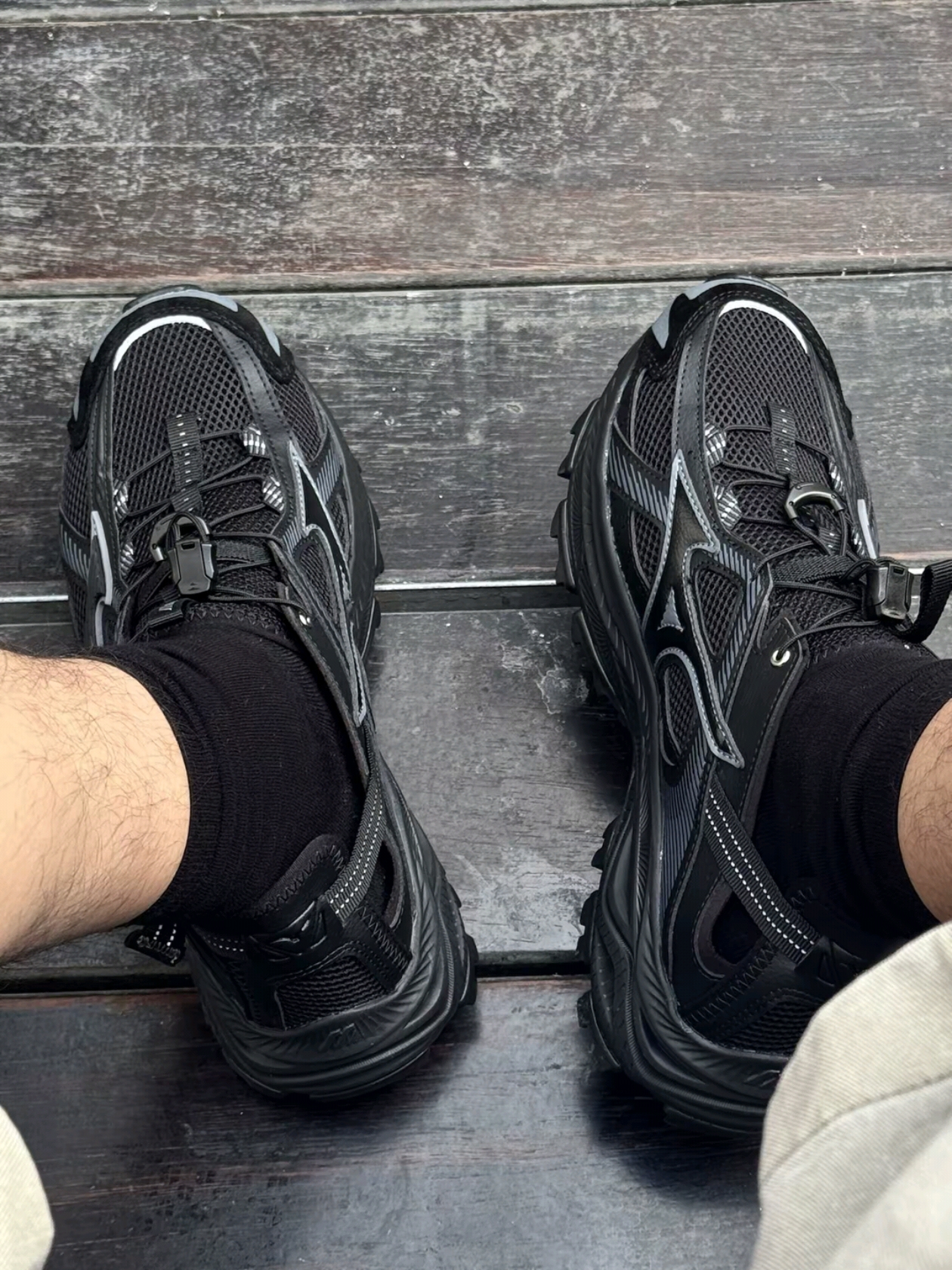 Mizuno Racer Trail SE Black 착용 스타일
