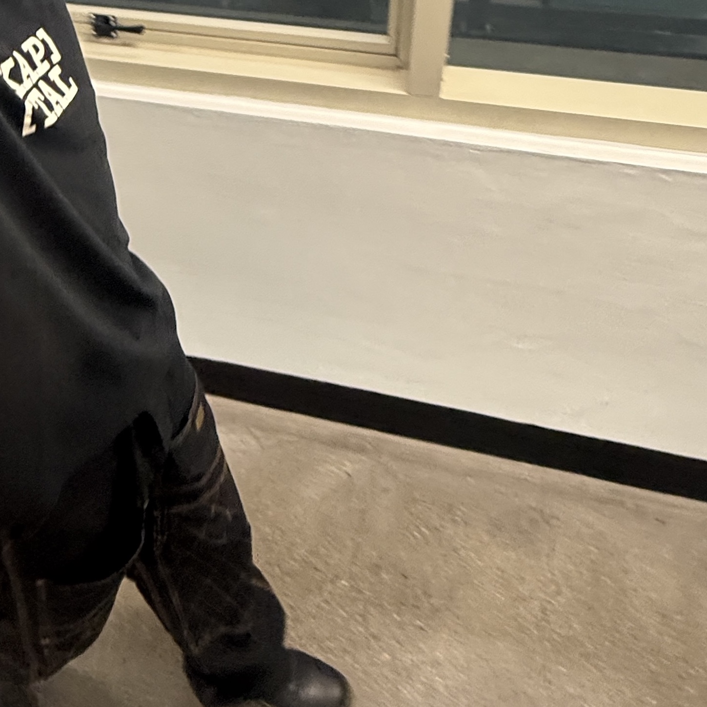 Kapital Thin Canvas Lumber Pants Black, Kapital Rookie Crewneck T-Shirt Black 착용 스타일