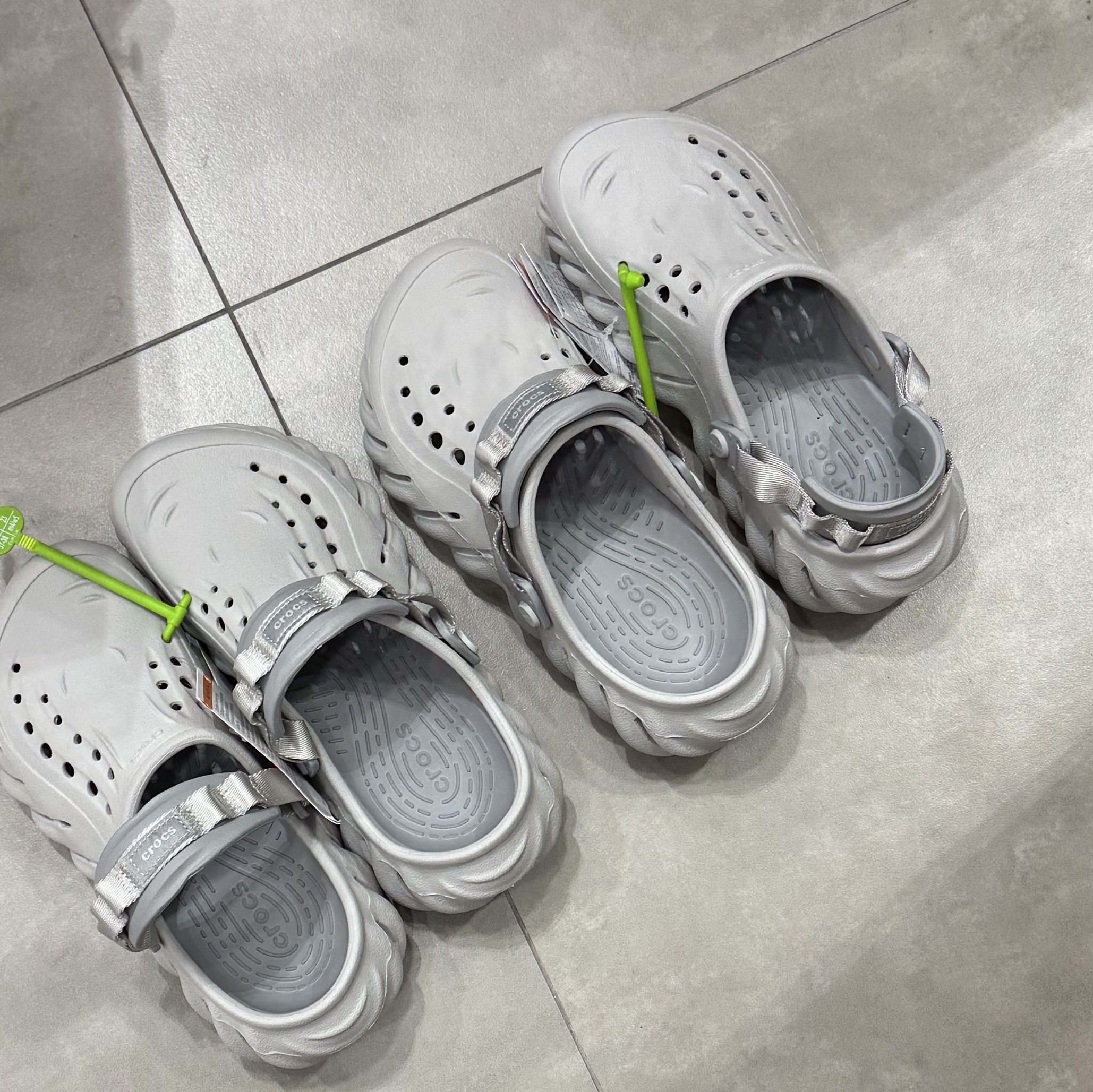 Crocs Echo Clog Atmosphere 착용 스타일