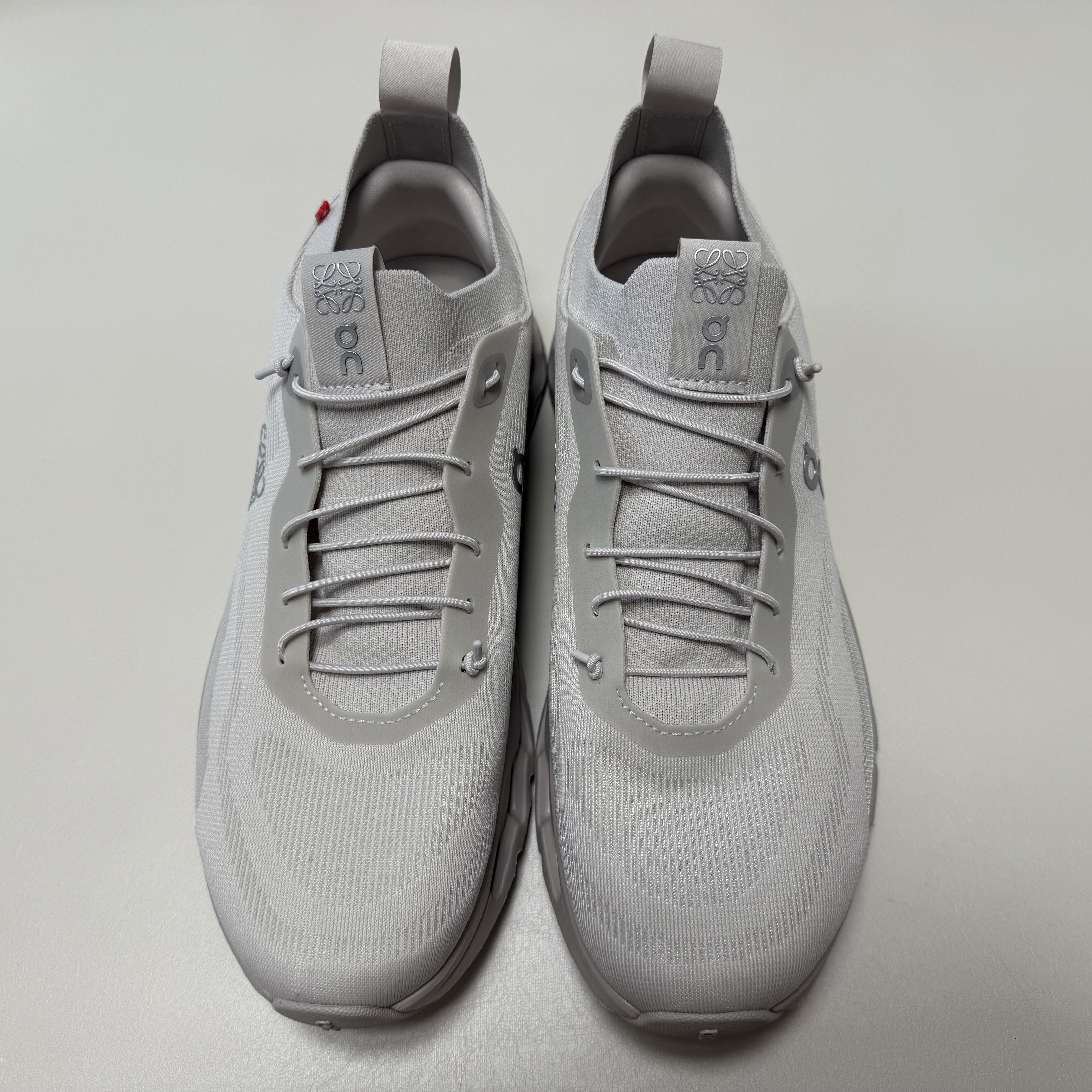 Loewe x On Running Cloudtilt Sand 착용 스타일 - 2