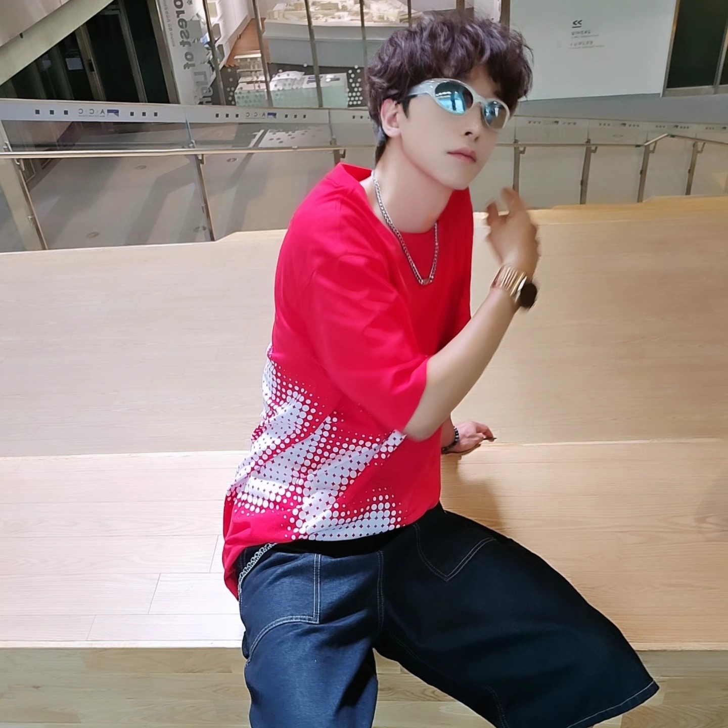 Supreme Halftone S/S Top Red - 24SS, Samsung Galaxy Watch6 44mm LTE Silver (Korean Ver.) 착용 스타일 - 5