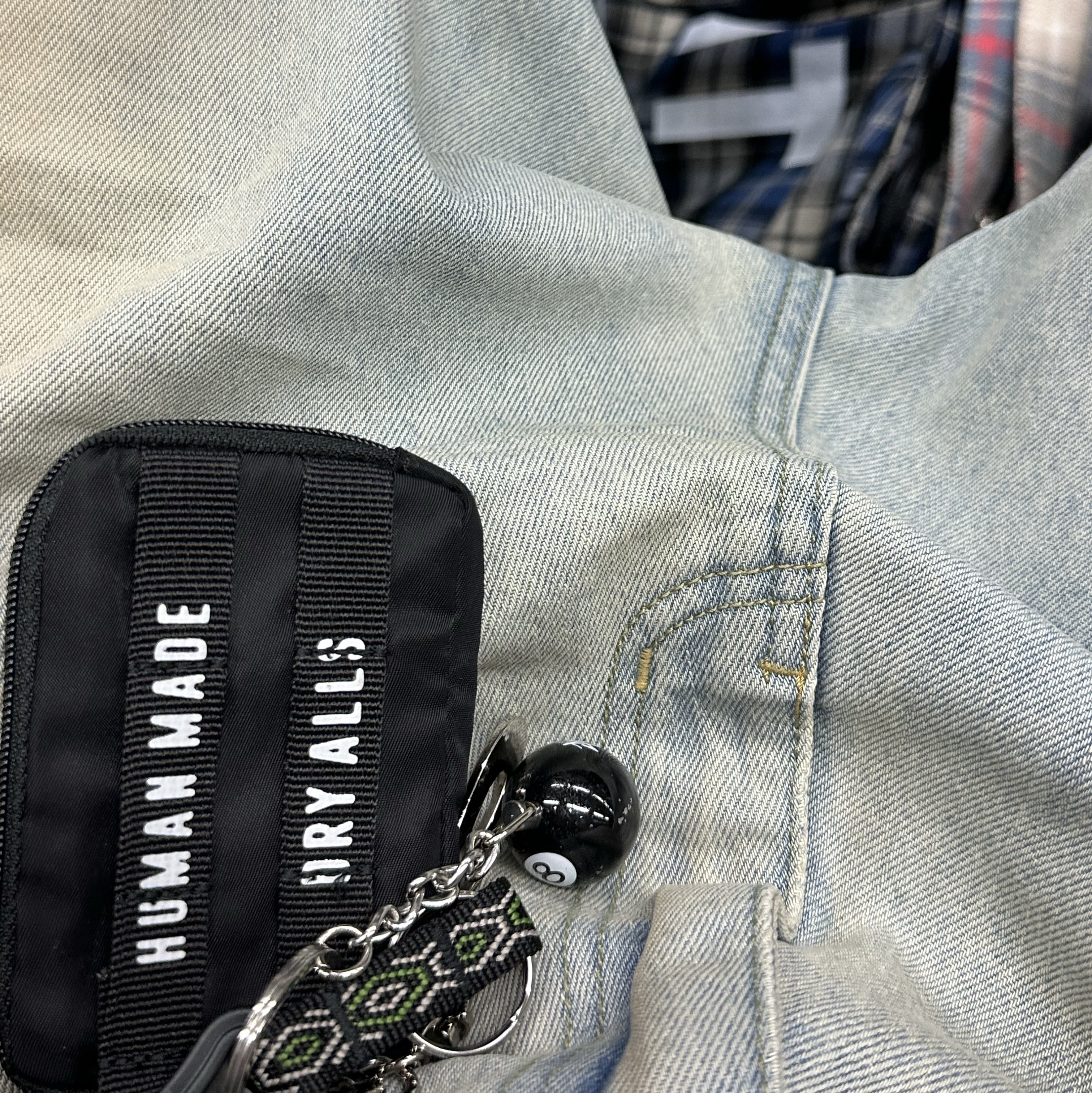 GRAILZ Checkered Tote Bag Blue, Human Made Graphic T-Shirt Black 착용 스타일 - 2