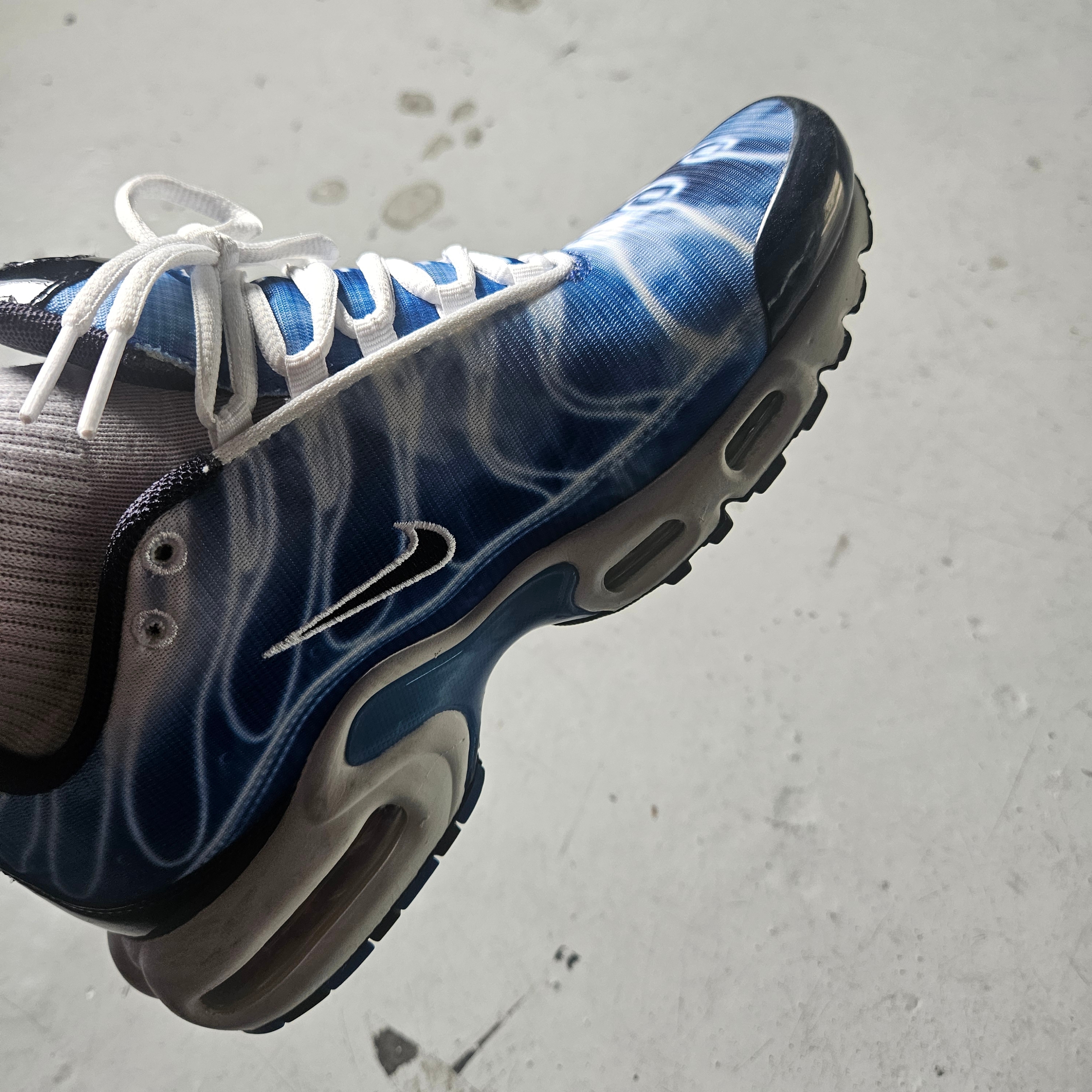 Nike Air Max Plus Light Photography 착용 스타일