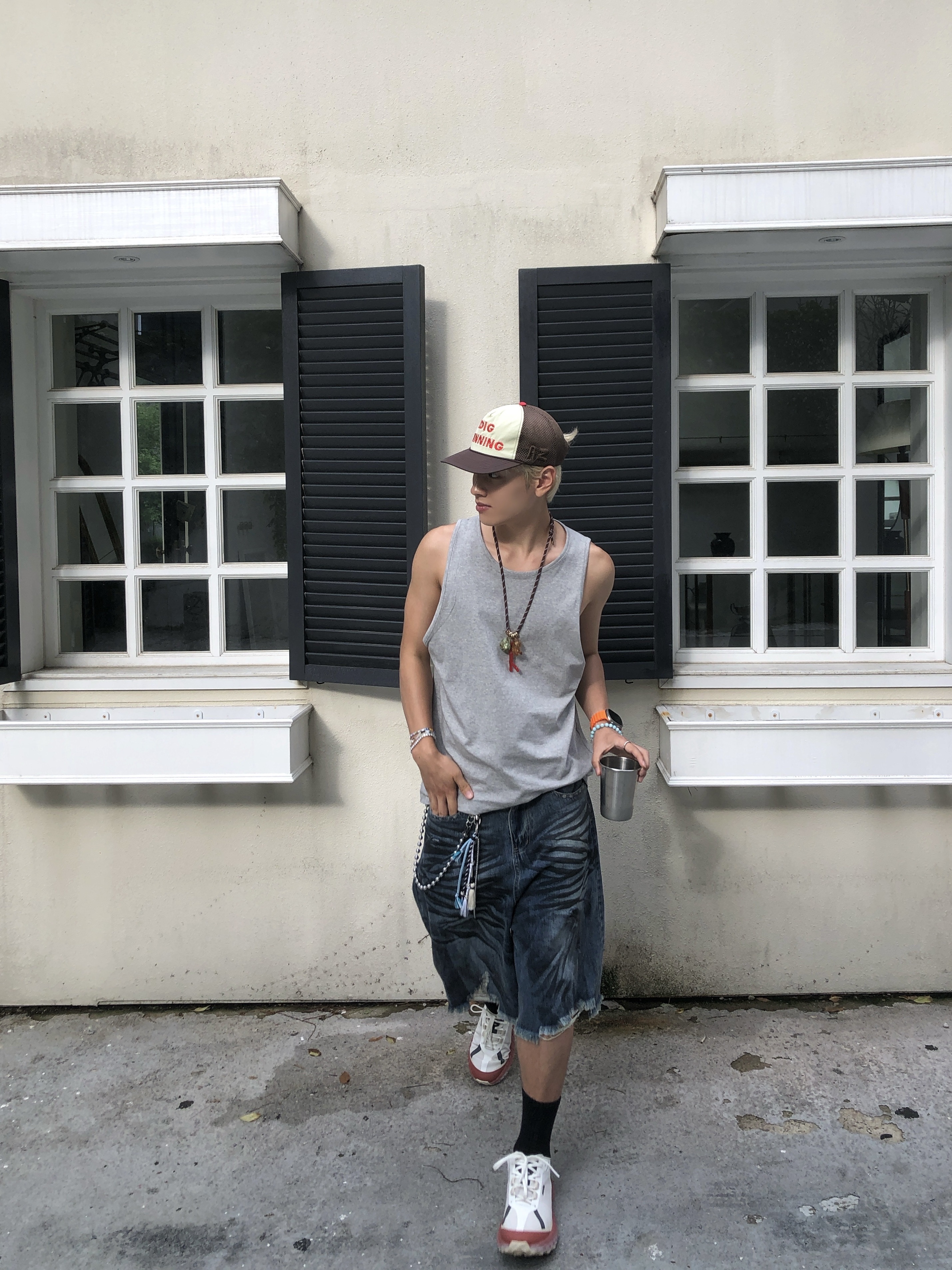 Norda 001 LTD Mars, Alex Zono I Dig Running Trucker Hat OG Brown 착용 스타일 - 1