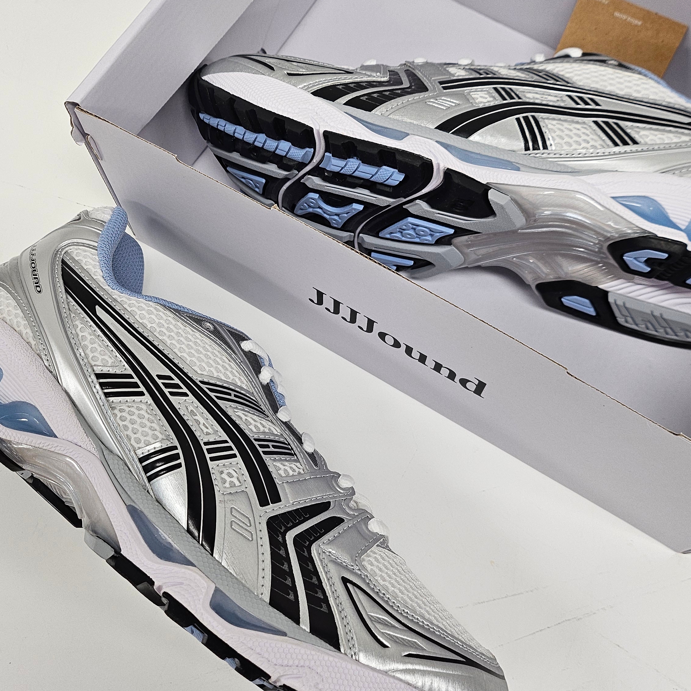 Asics x JJJJound Gel-Kayano 14 White Navy 착용 스타일 - 8