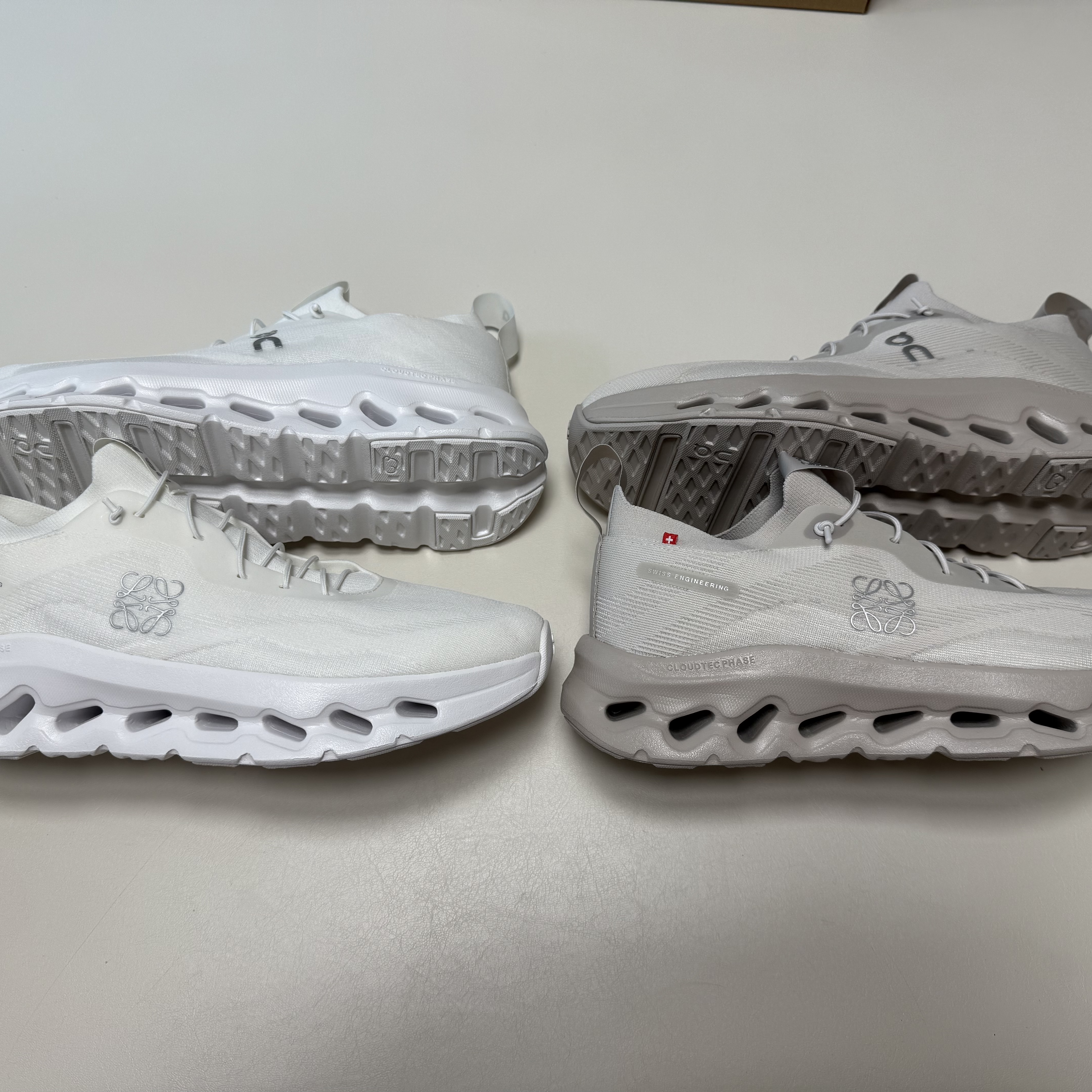 (W) Loewe x On Running Cloudtilt All White 착용 스타일 - 7