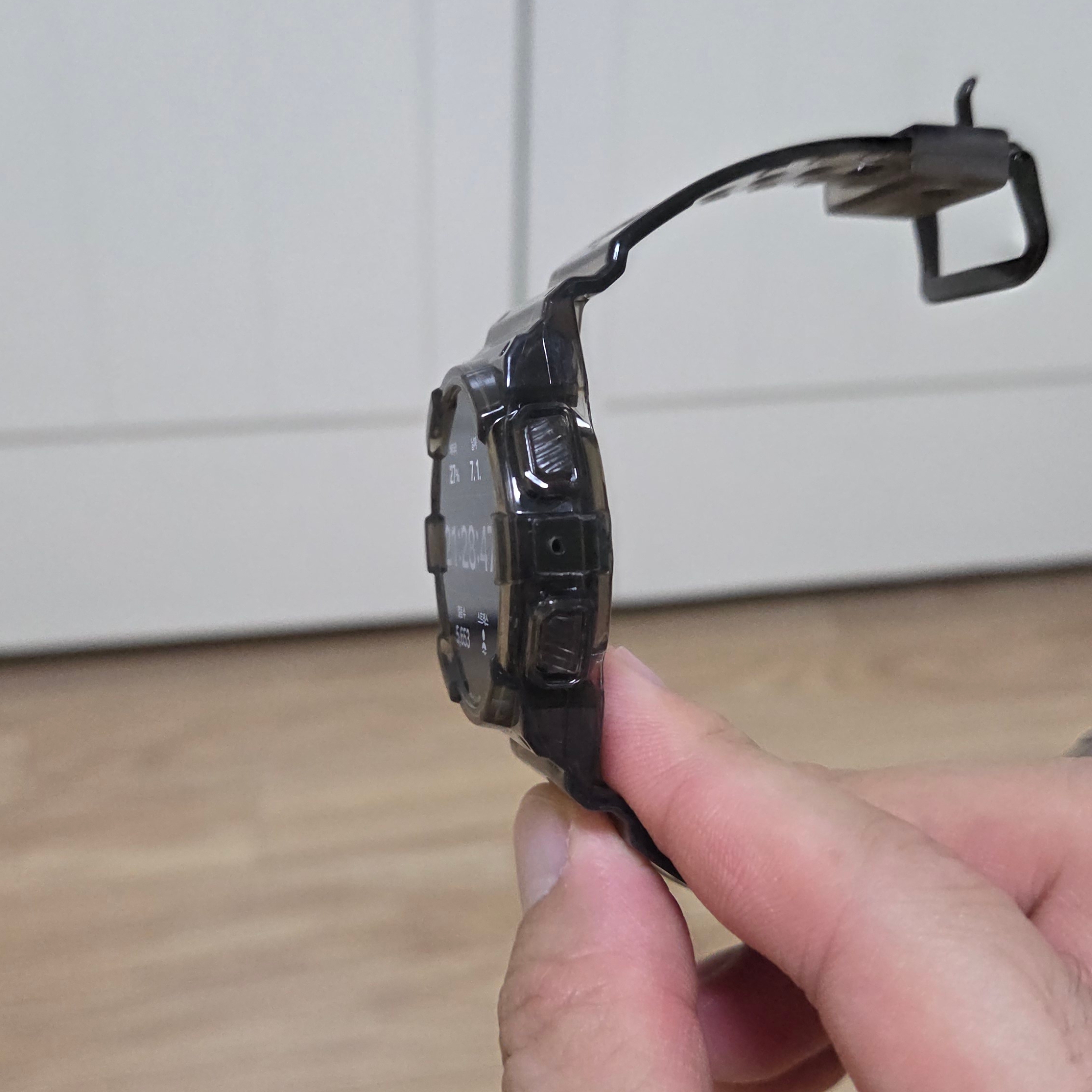 Samsung Galaxy Watch6 40mm LTE Graphite (Korean Ver.) 착용 스타일 - 3
