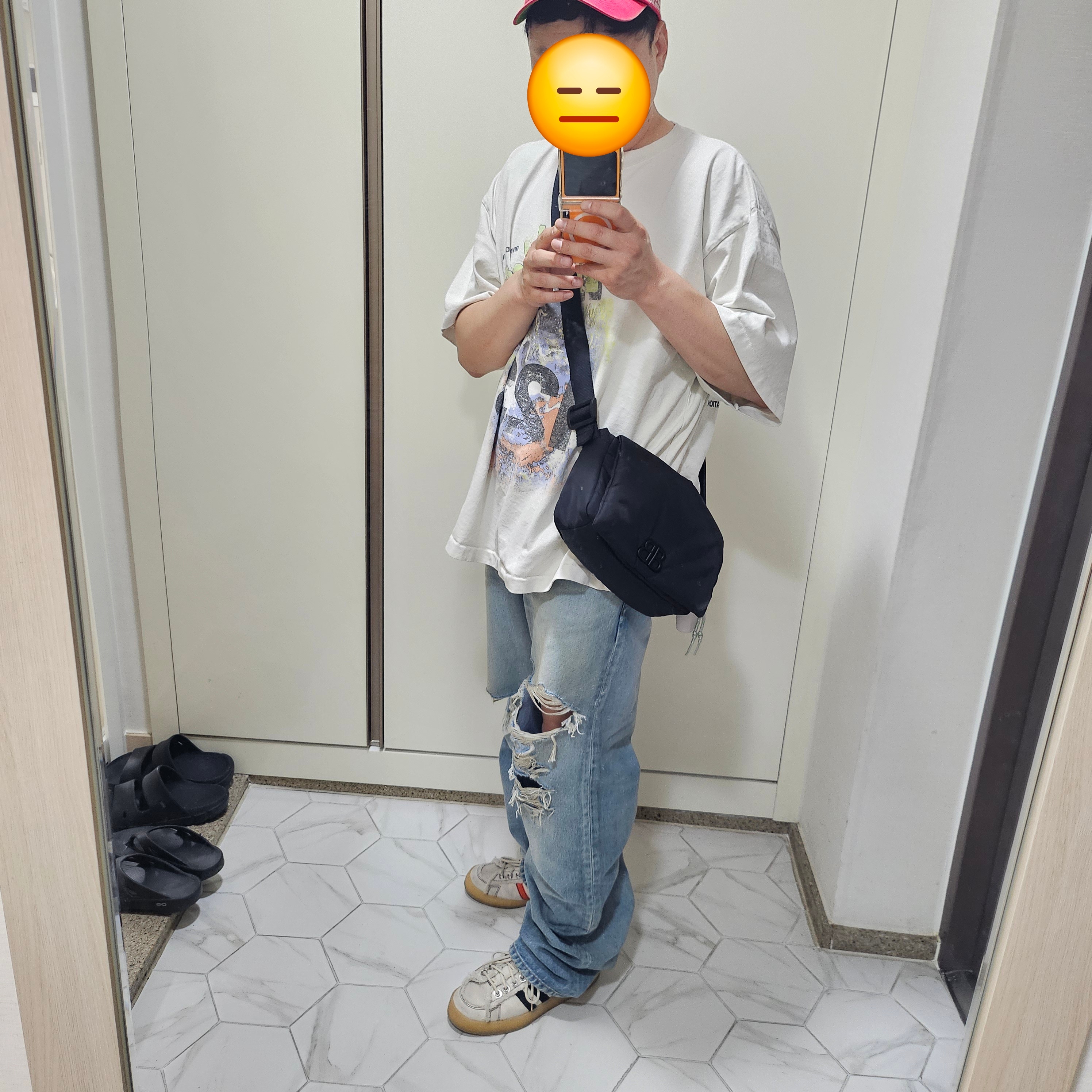 Adidas x Song for the Mute Campus 80s Bliss Core Black, Saint Mxxxxxx Saint 6 Panel Cap Red - 25SS 착용 스타일 - 2