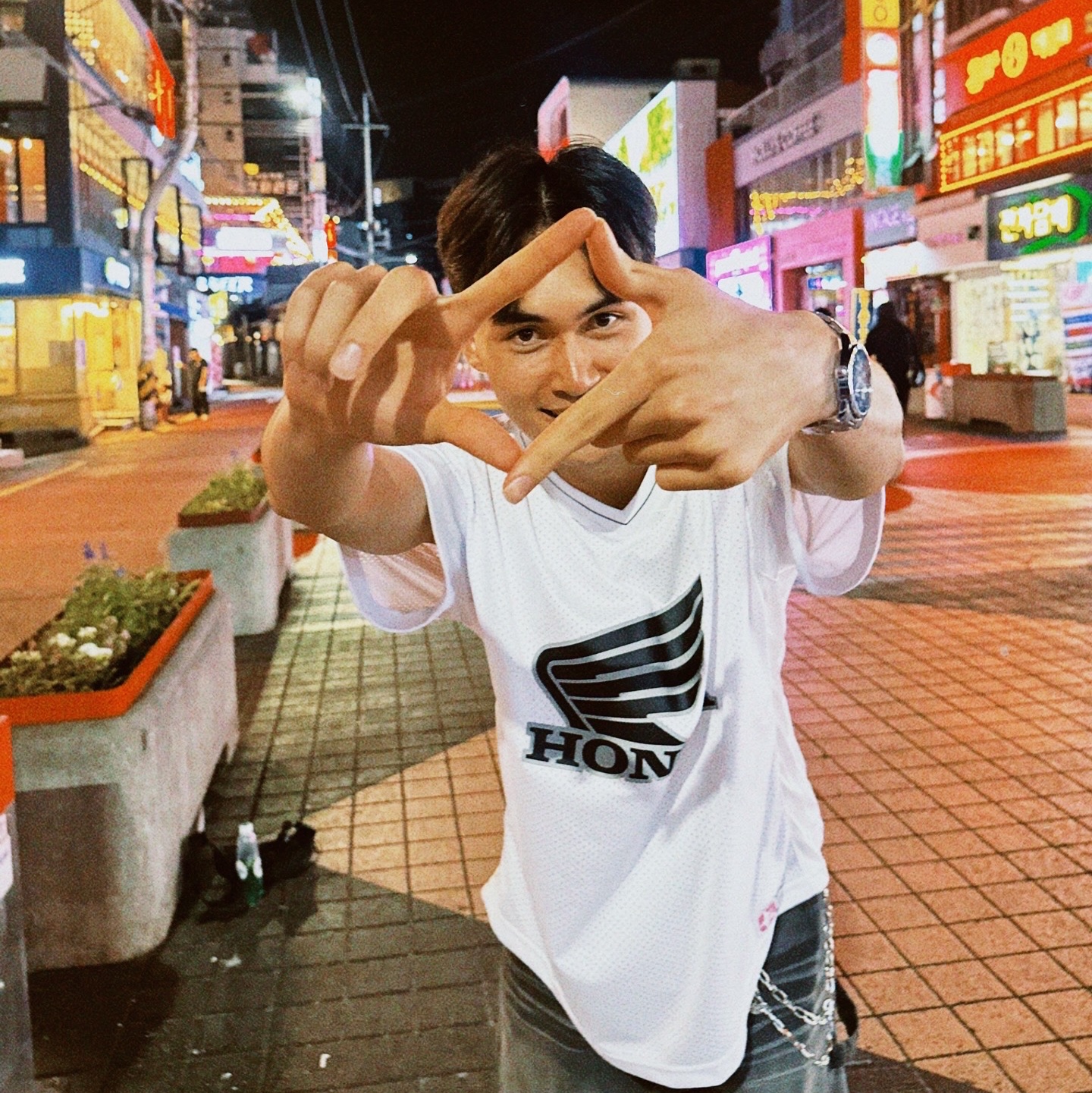 Honda Wing Logo Carpenter Bermuda Pants Charcoal, Honda Original Wing Logo Mesh T-Shirt White 착용 스타일 - 2