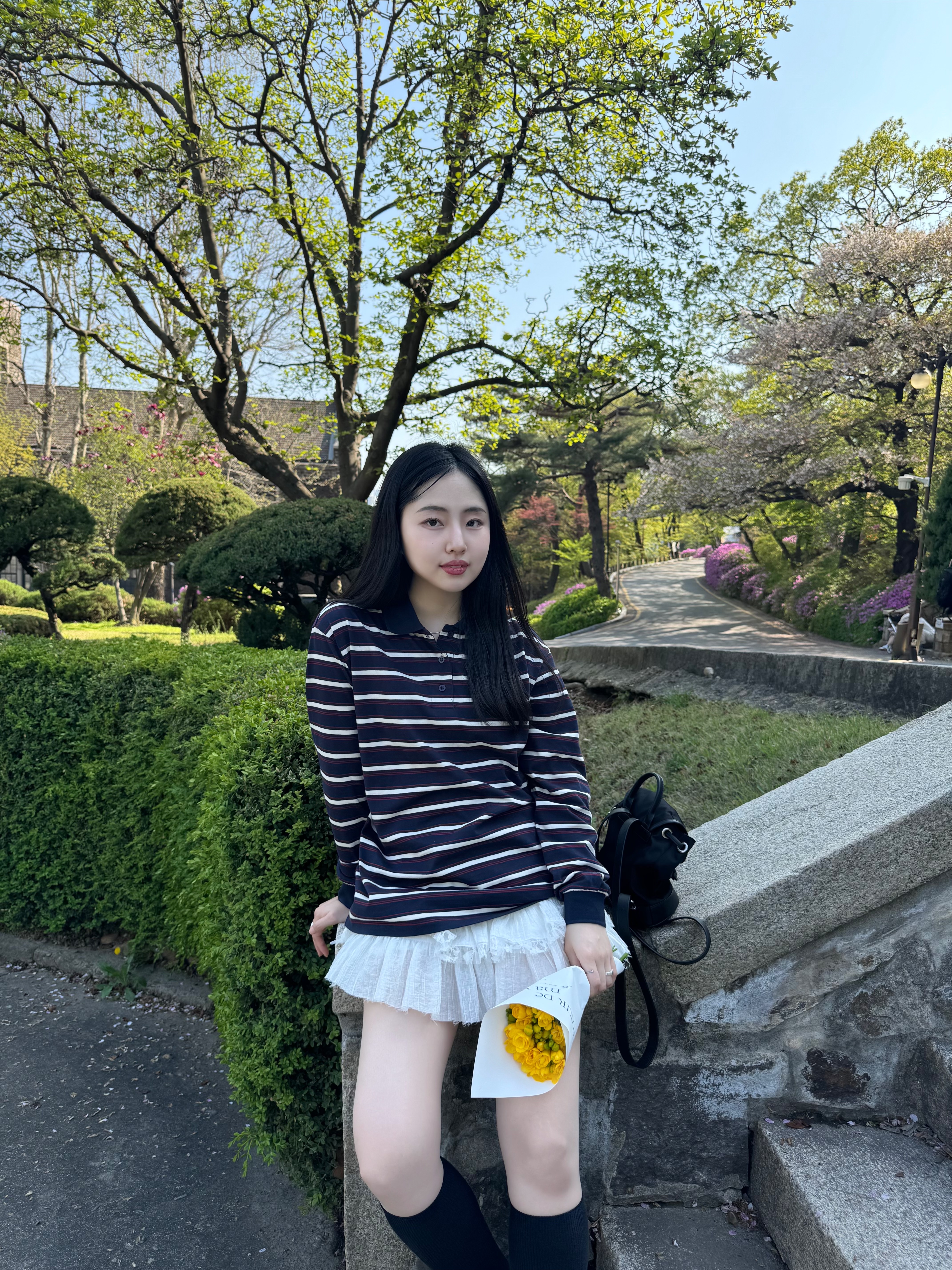 Threetimes Acorn Backpack Black, Dr. Martens 1461 Smooth Black 착용 스타일 - 5