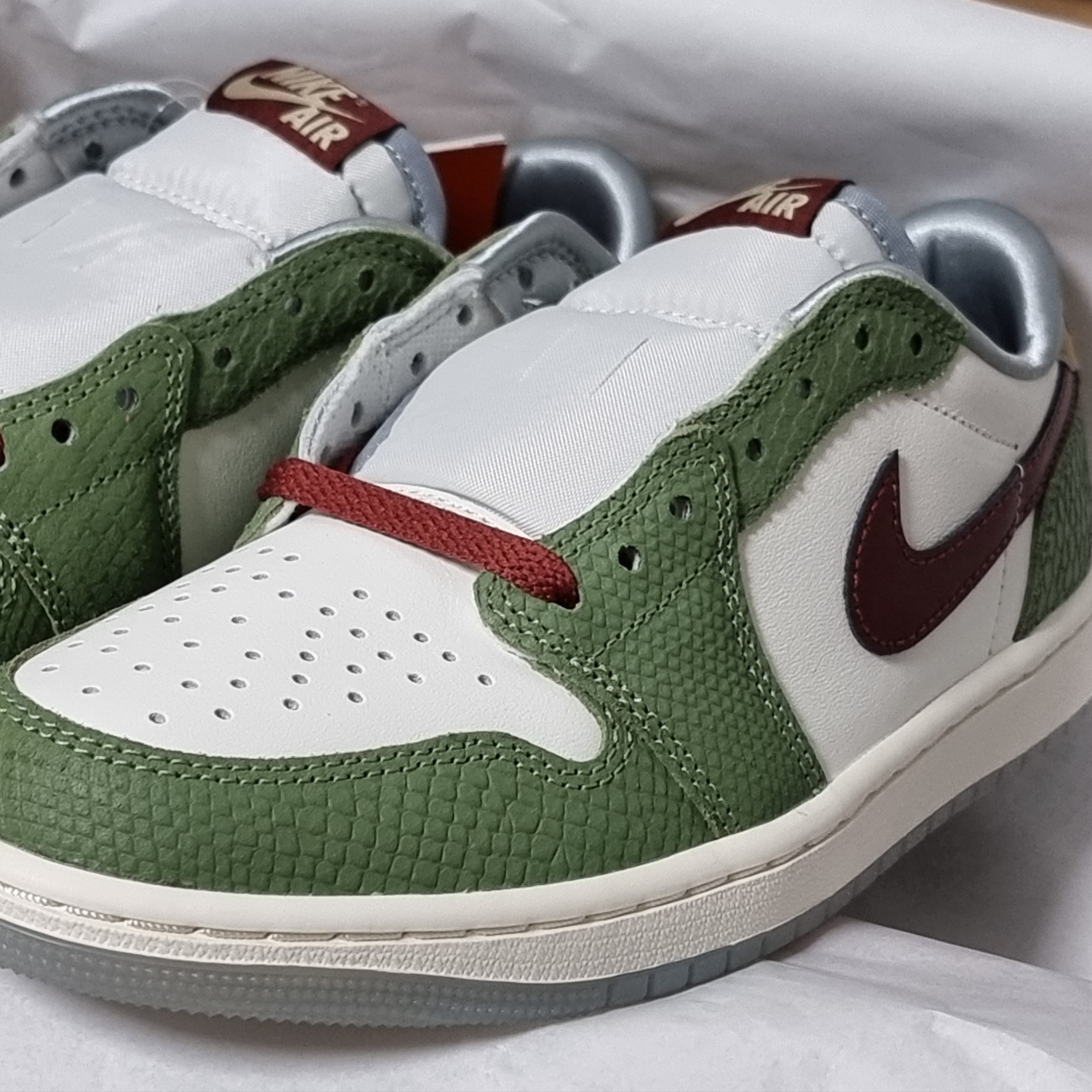 Jordan 1 Retro Low OG Chinese New Year 착용 스타일