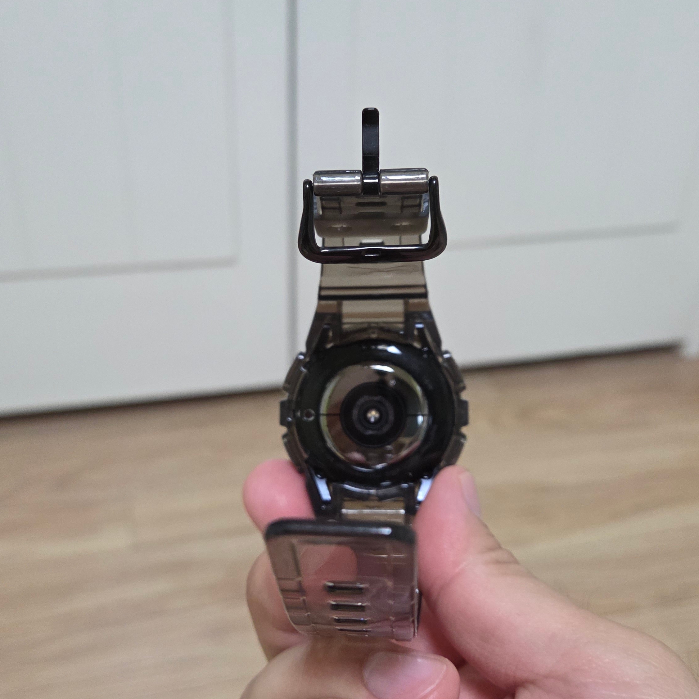 Samsung Galaxy Watch6 40mm LTE Graphite (Korean Ver.) 착용 스타일 - 4