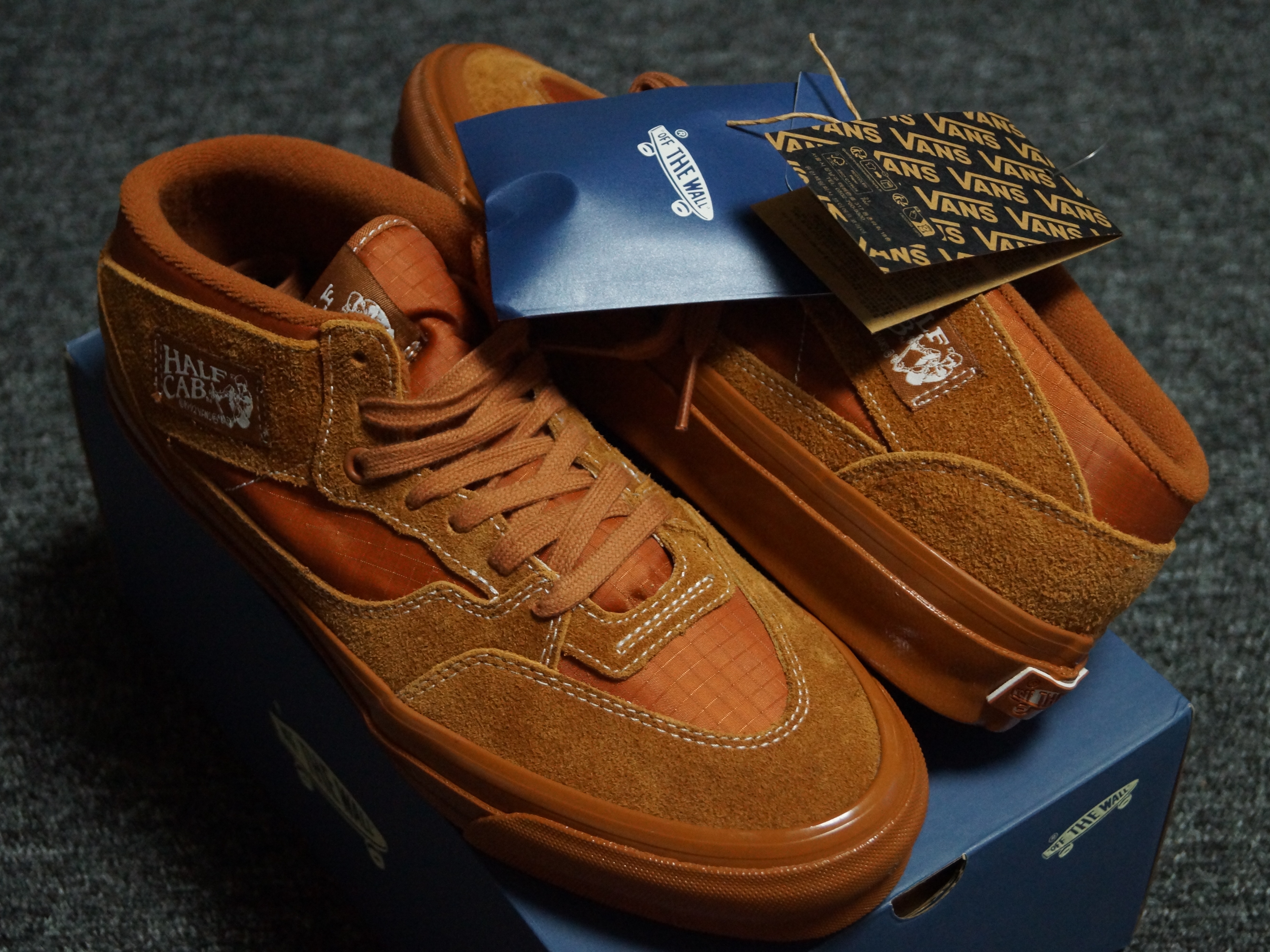 Vans Premium Half Cab Reissue 33 Orange 착용 스타일
