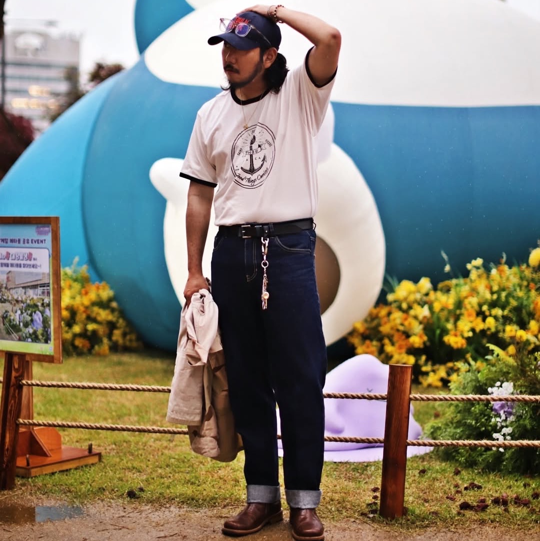 AMOU Anchor Ringer T-Shirts White 착용 스타일