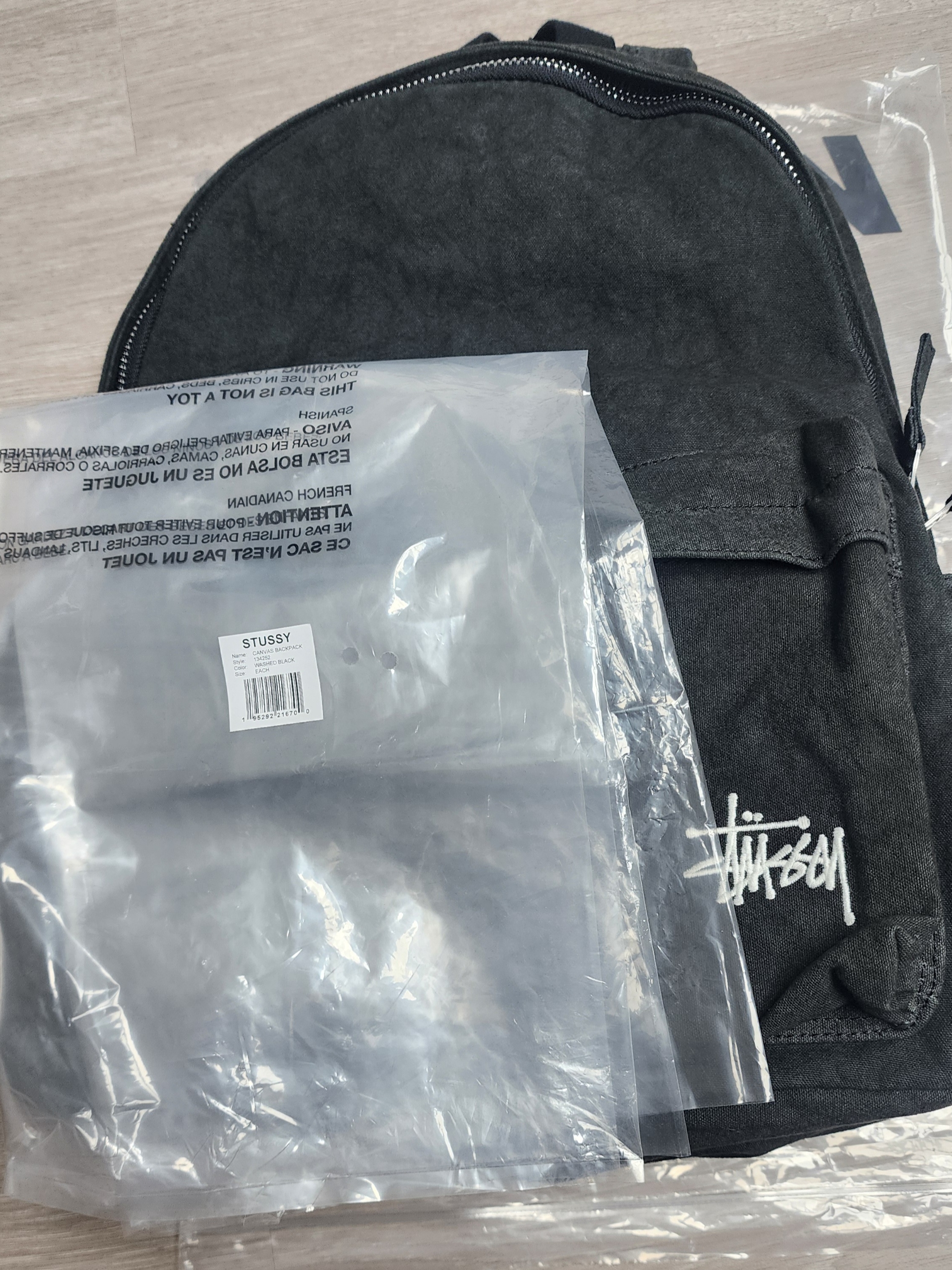 Stussy Canvas Backpack Washed Black 착용 스타일