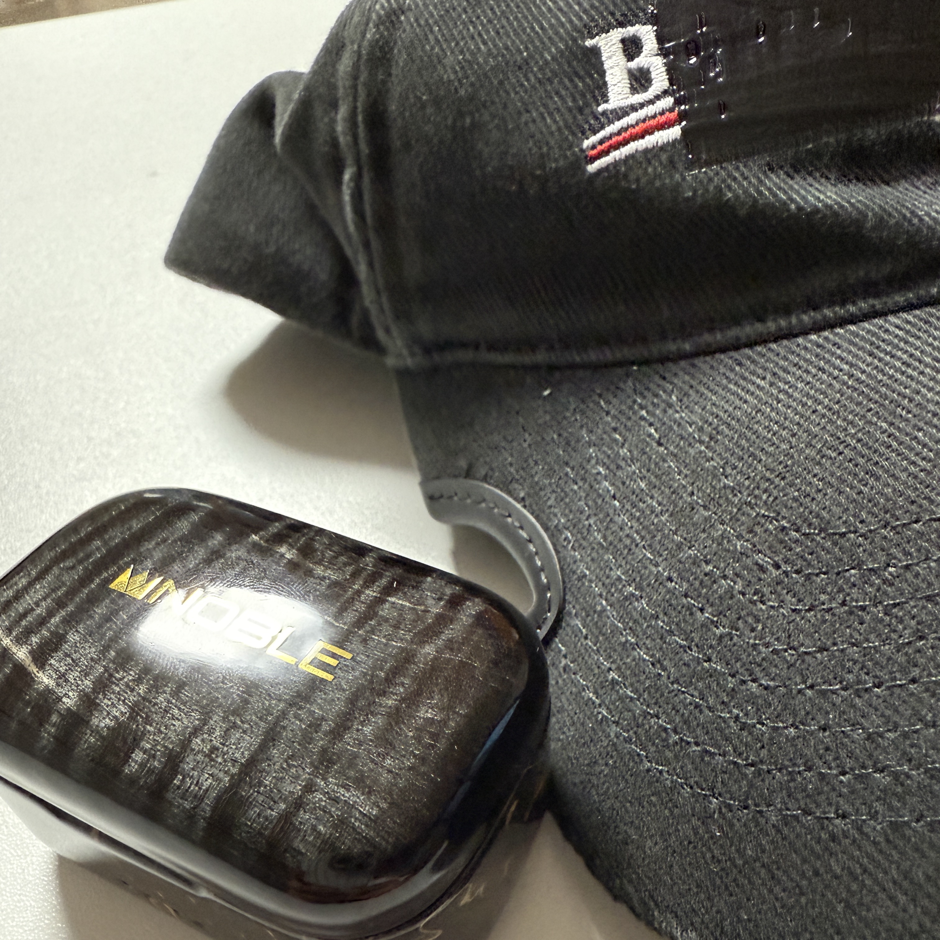 Balenciaga Gaffer Cap Black 착용 스타일