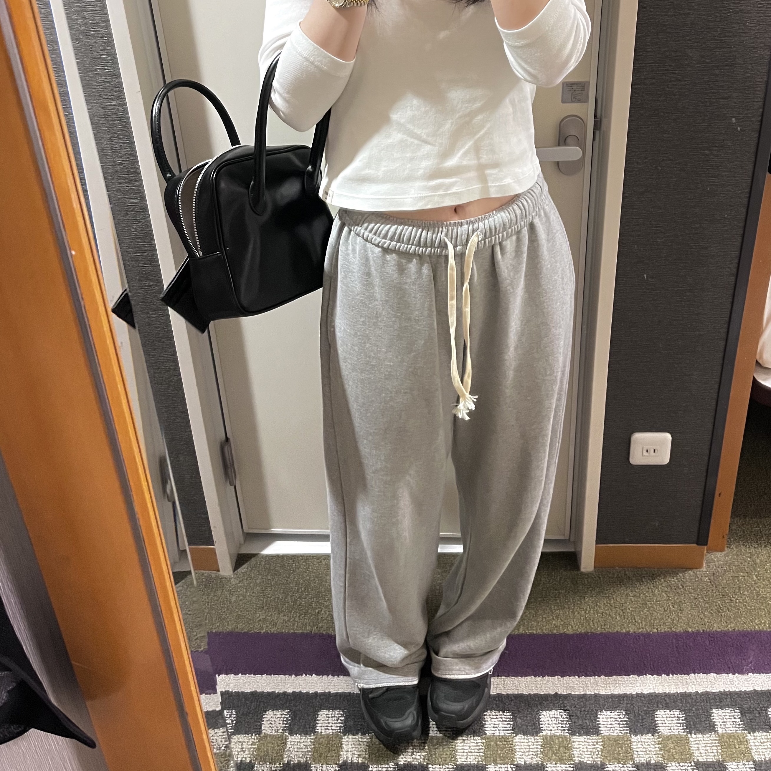 (W) Glowny 3/4 Button Fly T-Shirt White 착용 스타일 - 3