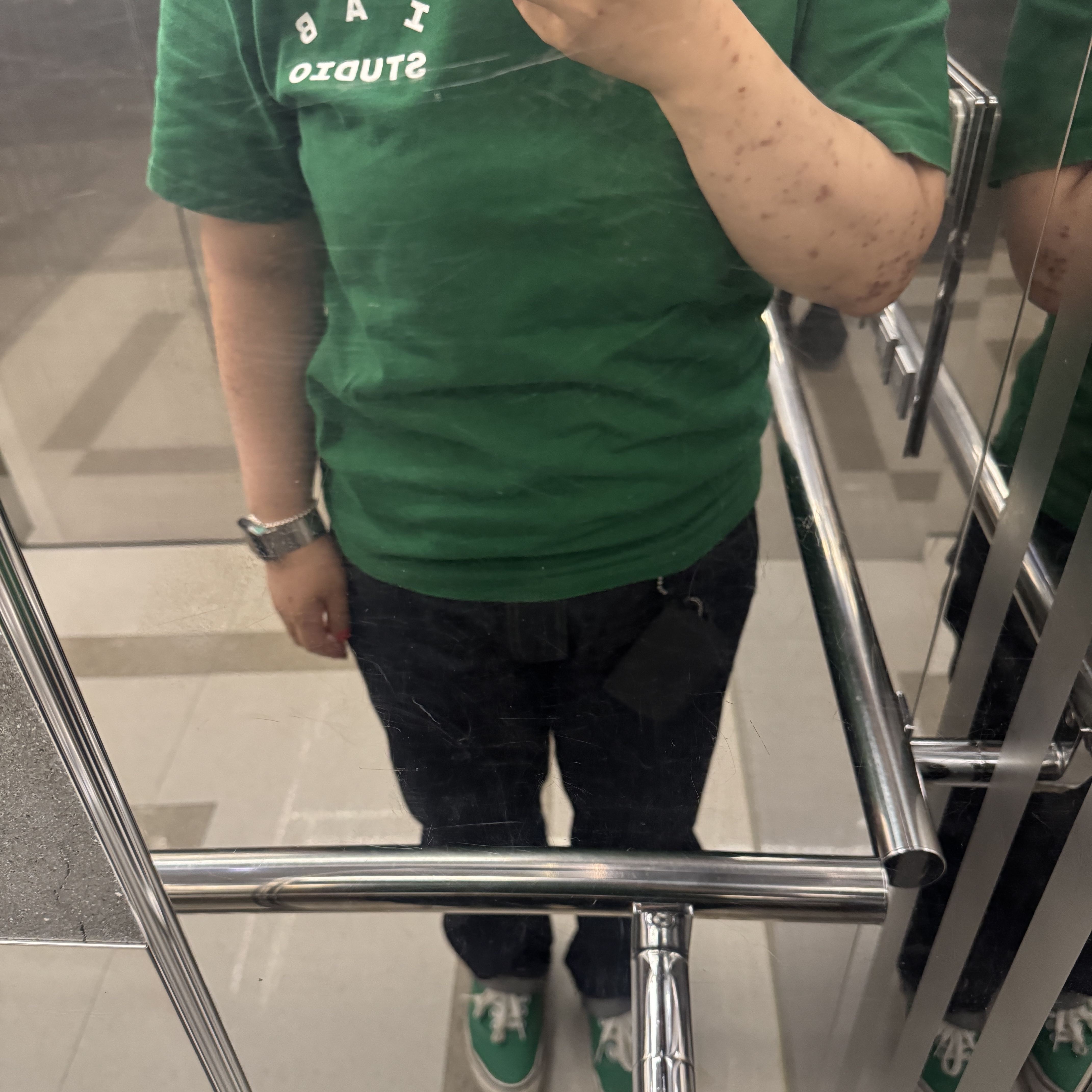 IAB Studio T-Shirt Green - 22FW 착용 스타일