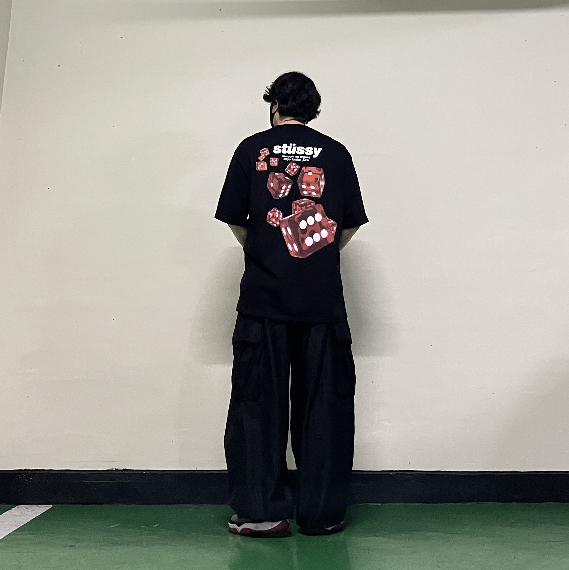 Stussy Rollers T-Shirt Black, Needles H.D. BDU Pants Black 착용 스타일 - 1